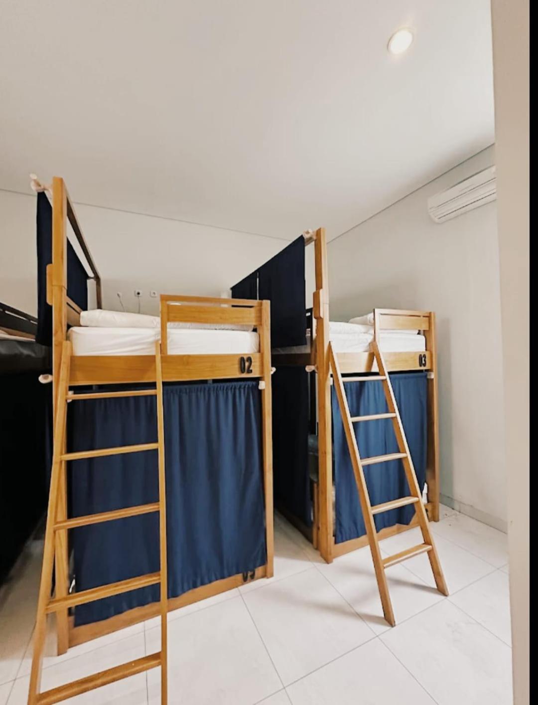 Female Dormitory Room photo 1
