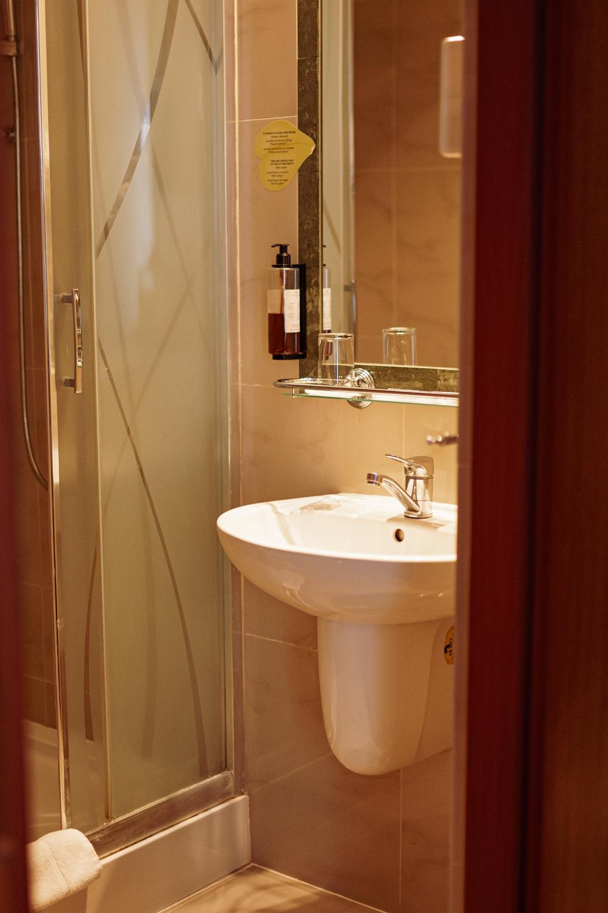 Standard Single Room