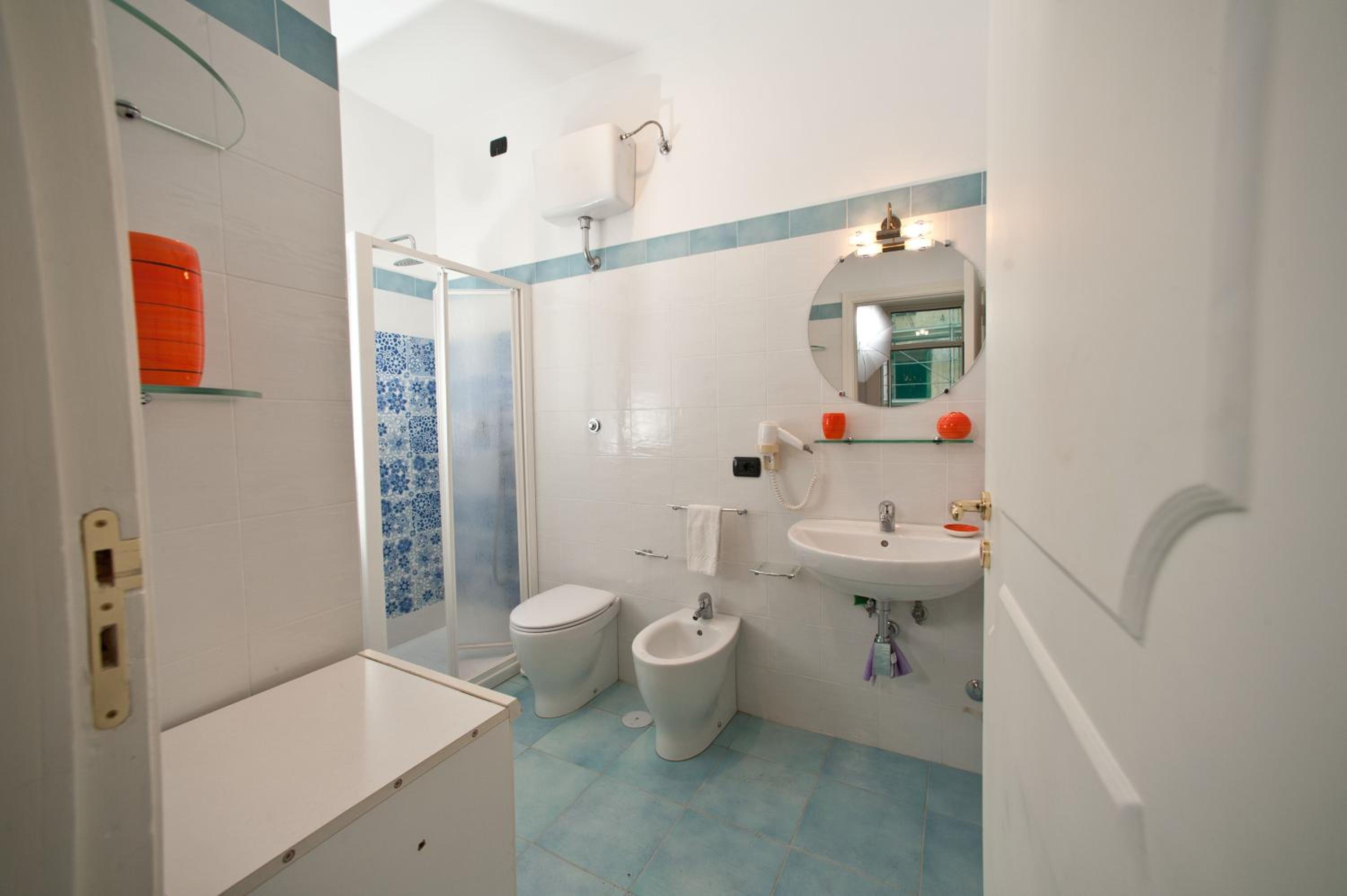 One-Bedroom Apartment with Sea View (1-4 Adults) photo 2