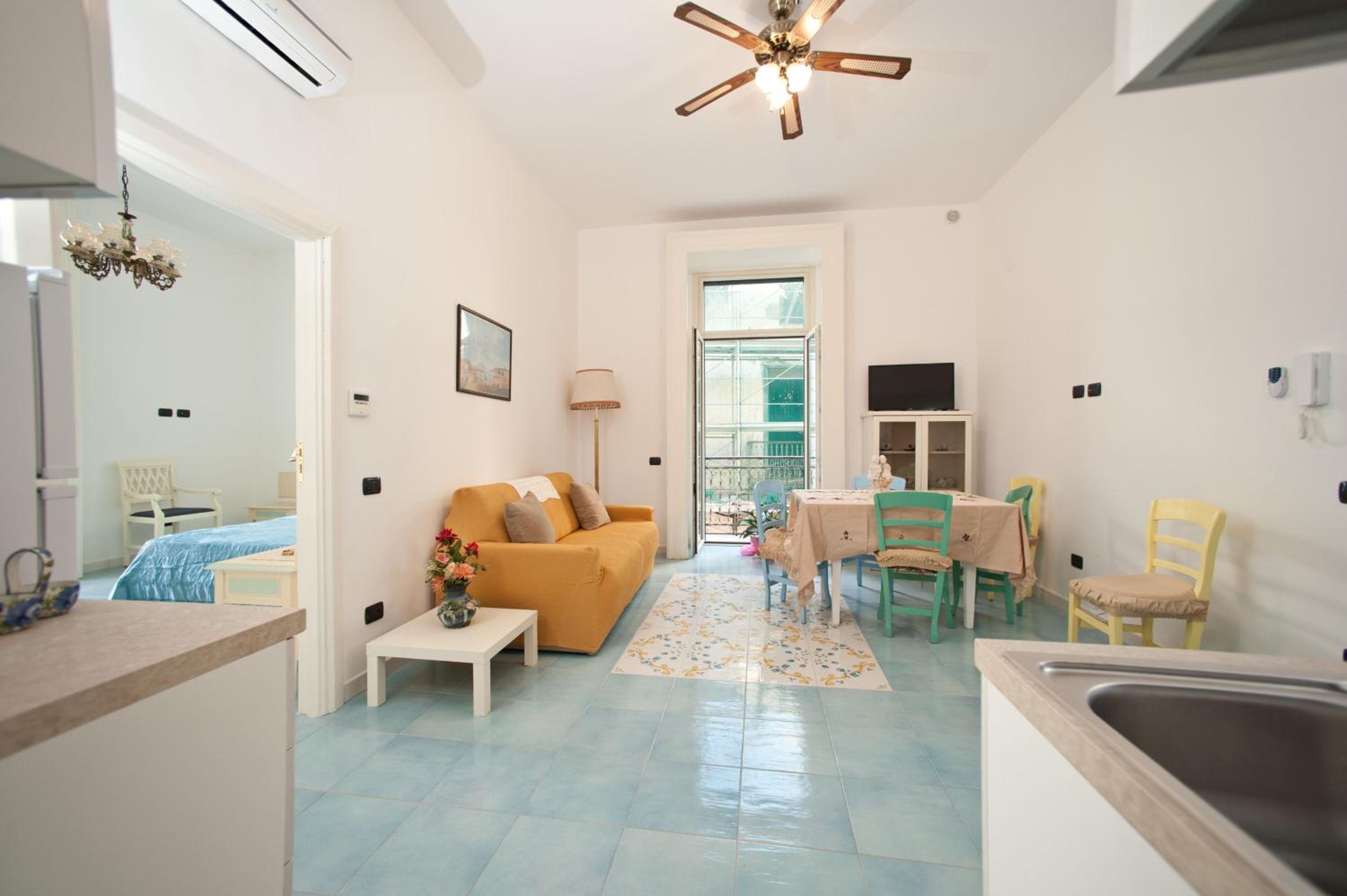 One-Bedroom Apartment with Sea View (1-4 Adults) photo 3