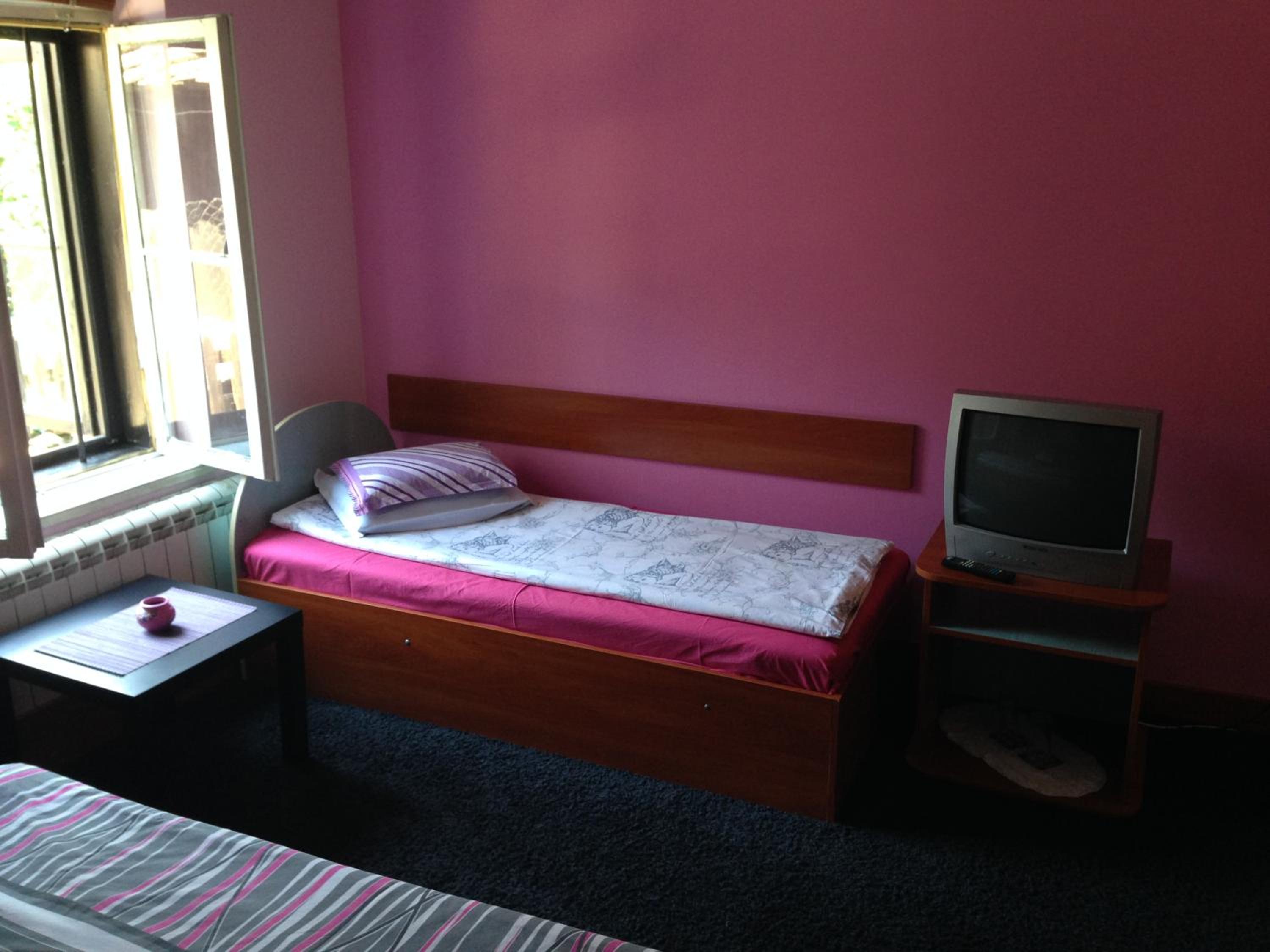 Triple Room with Private Bathroom photo 2