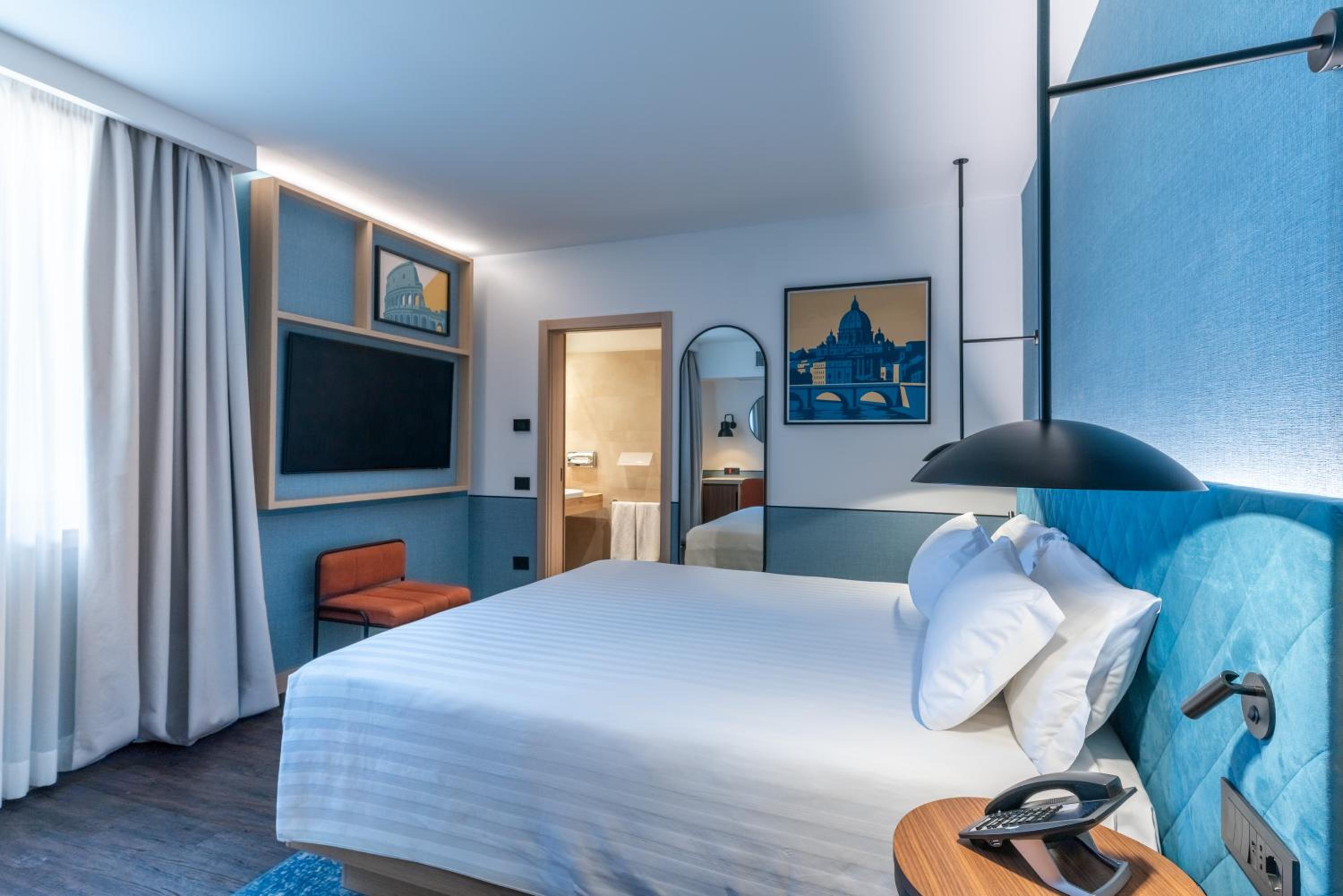 King Room - Mobility Accessible
