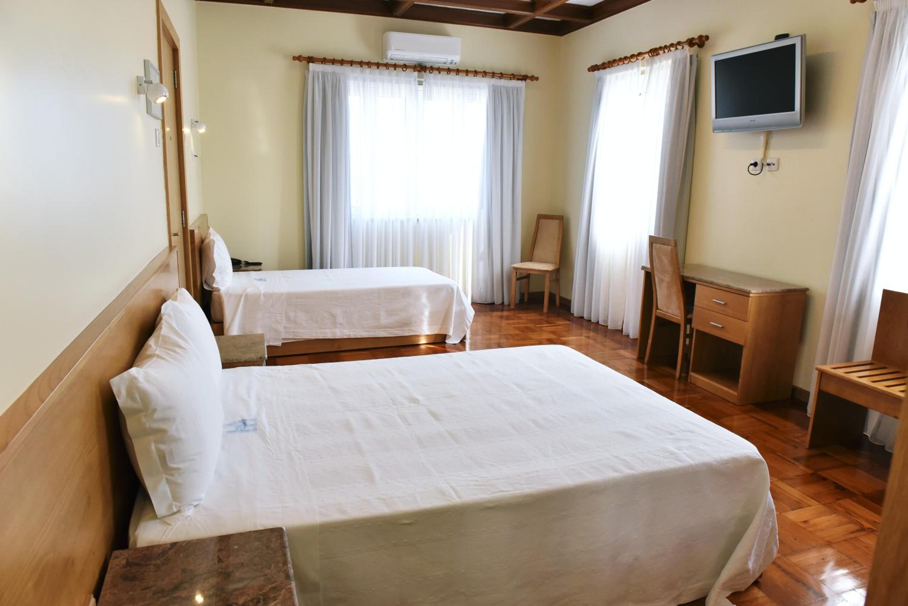 Double Room - Photo 5