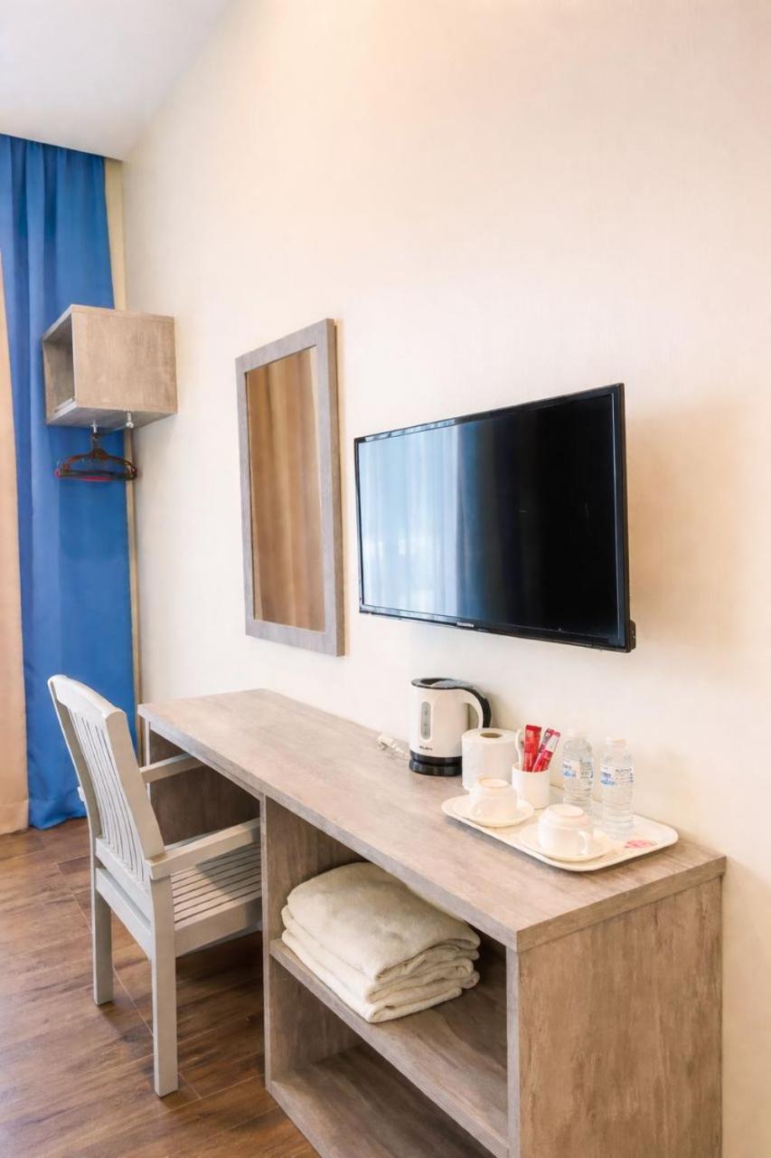 Deluxe Family Room - Photo 1