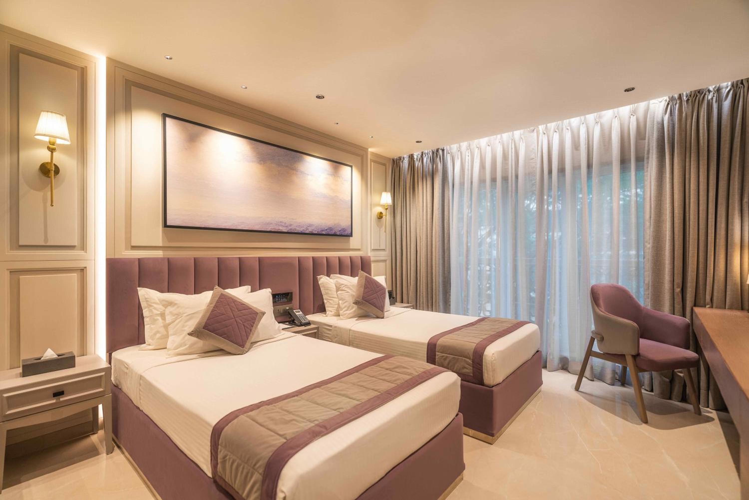 Sapphire Twin Room photo 3