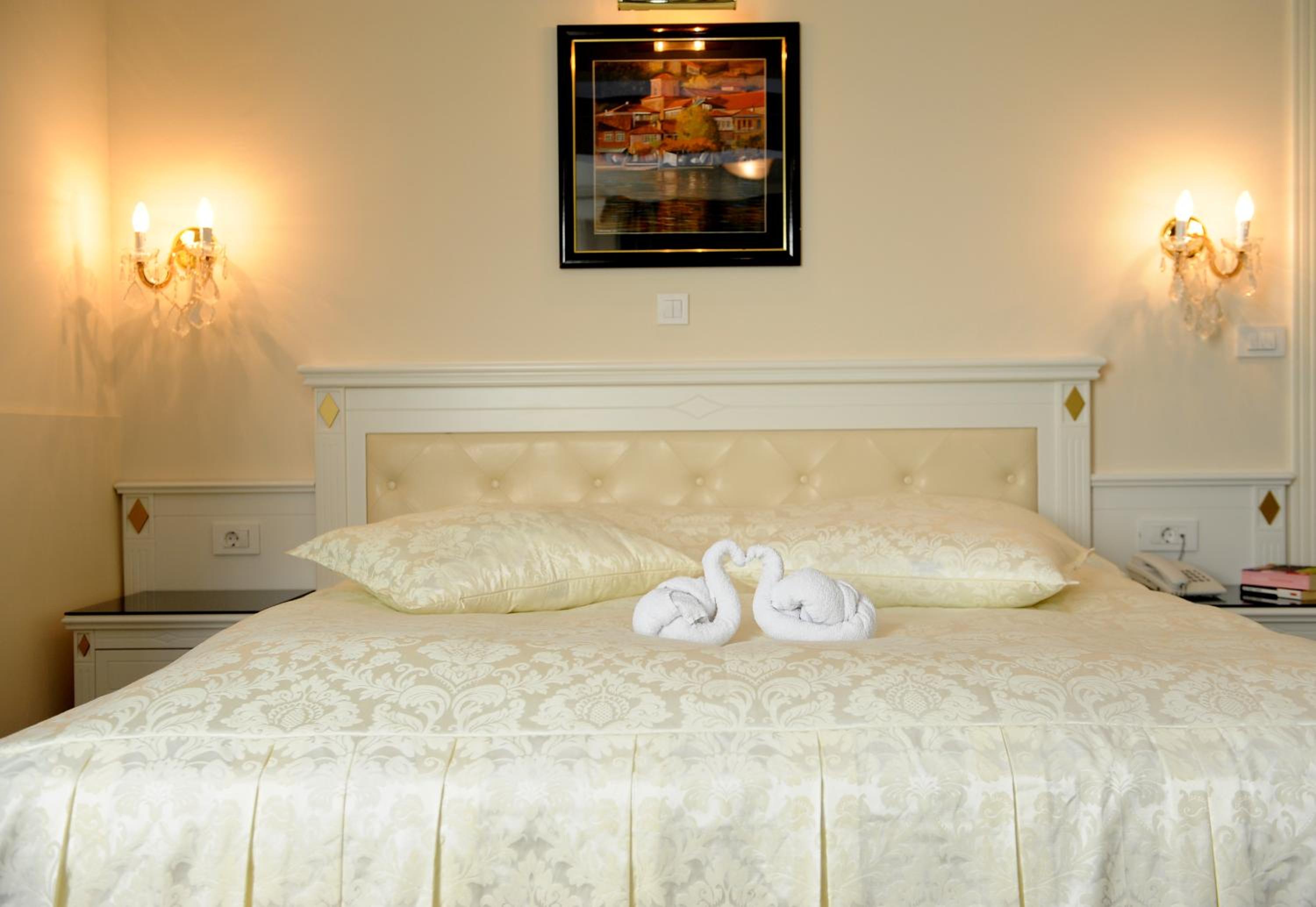 Deluxe Double Room - Photo 1