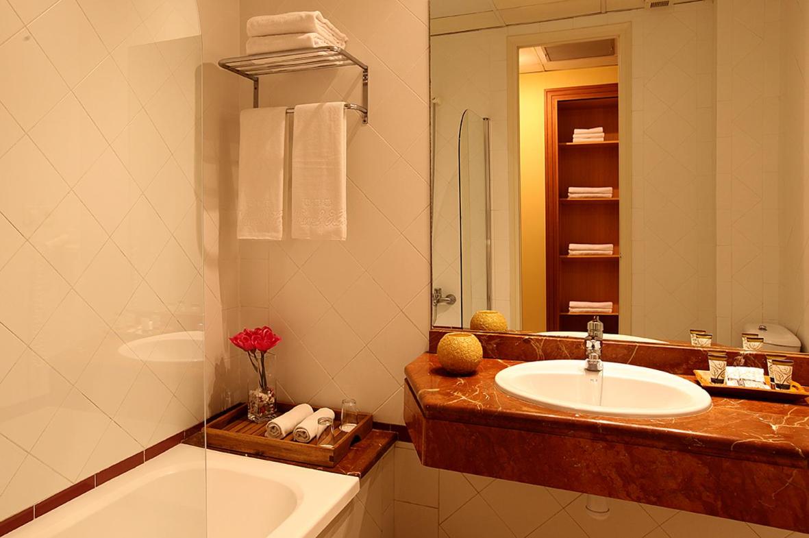 Triple Room with Terrace photo 2
