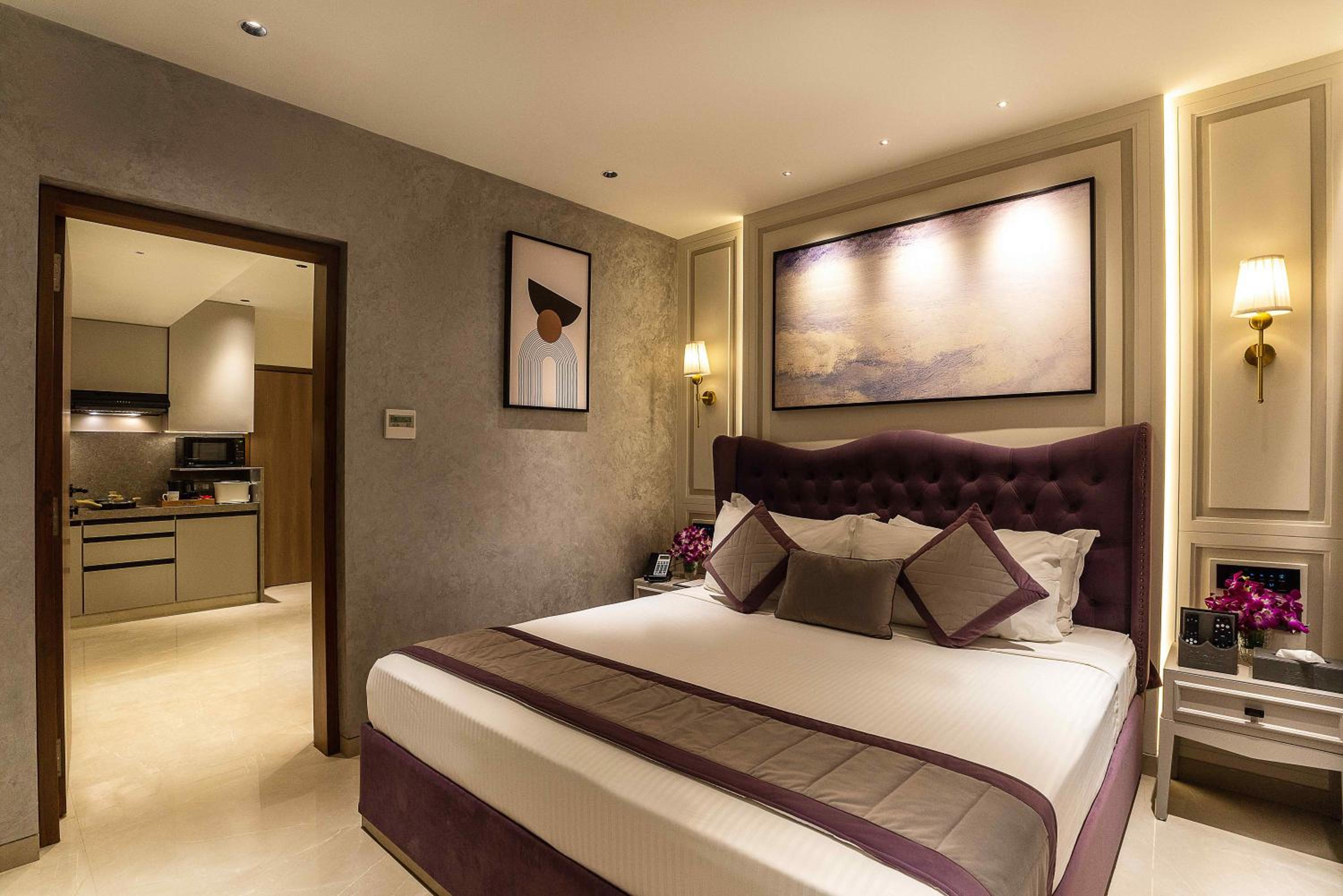 Platinum 1 BHK Apartment - Photo 2