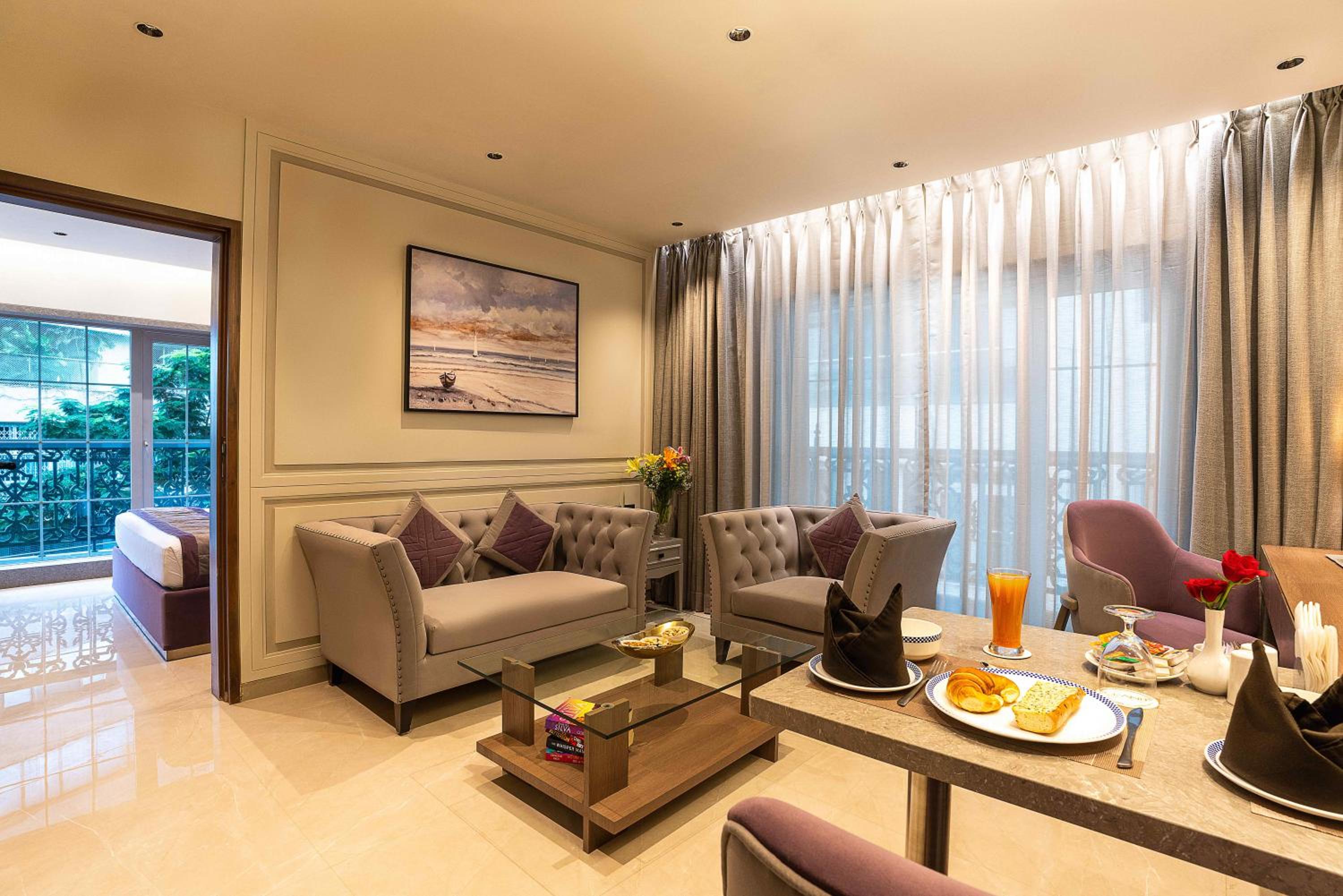 Platinum 1 BHK Apartment - Photo 12