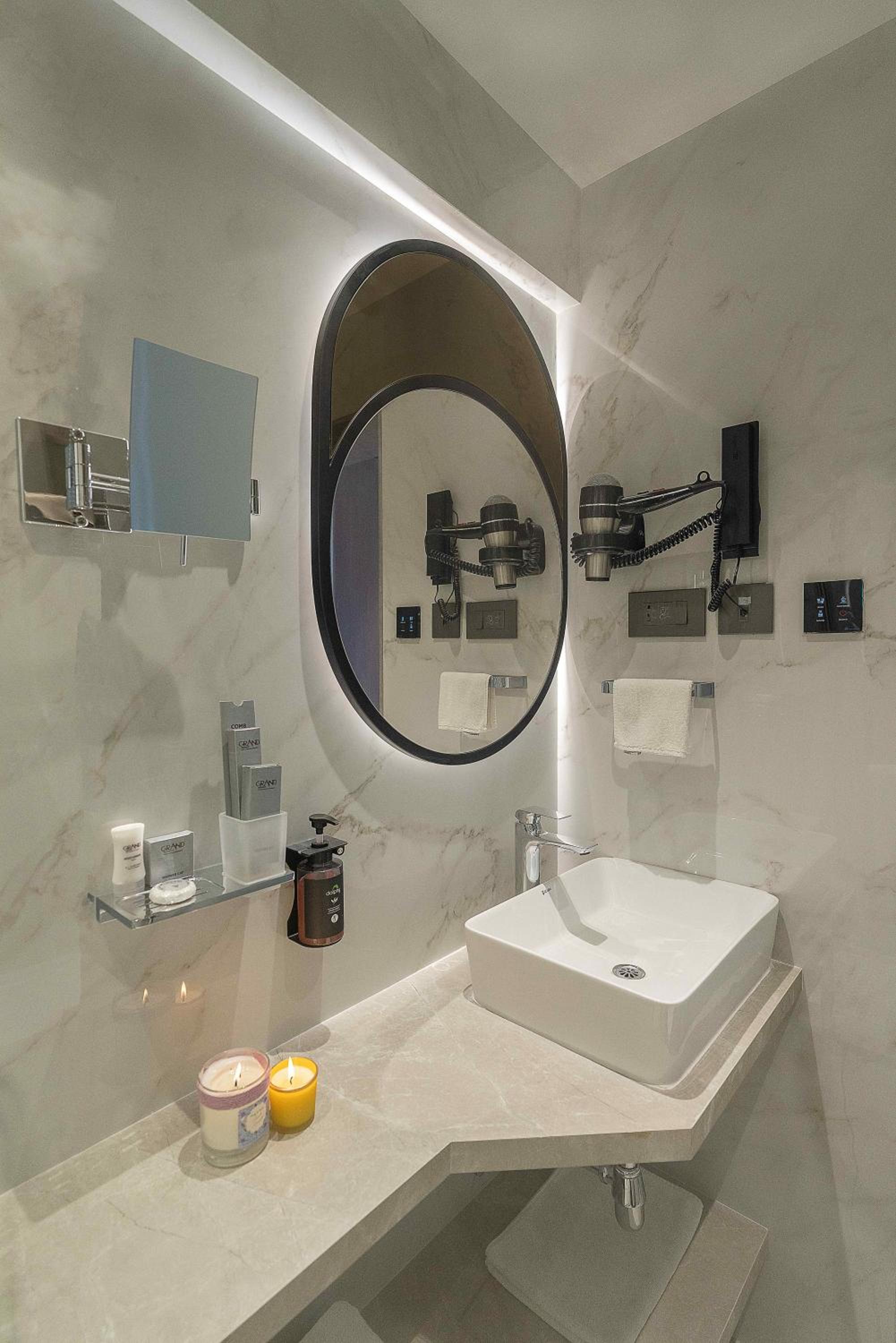 Platinum 1 BHK Apartment - Photo 14