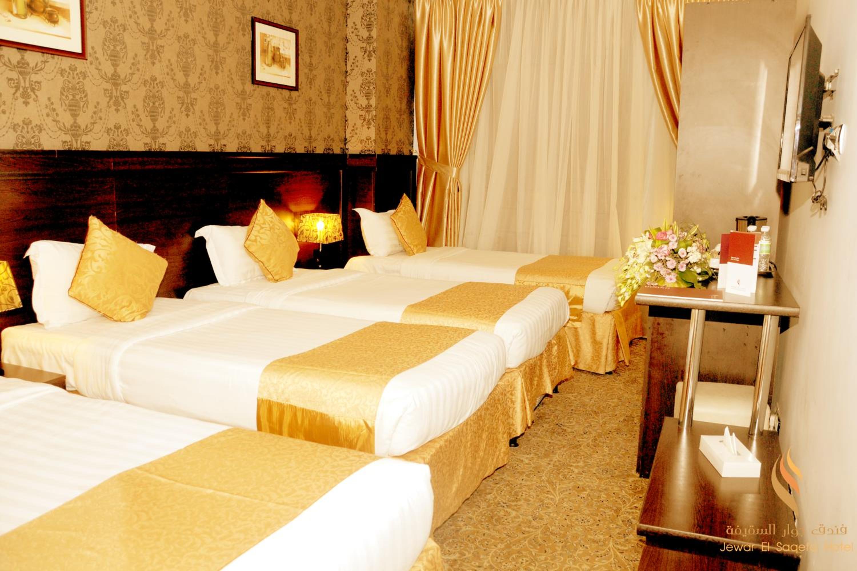 Quadruple Room - Photo 6