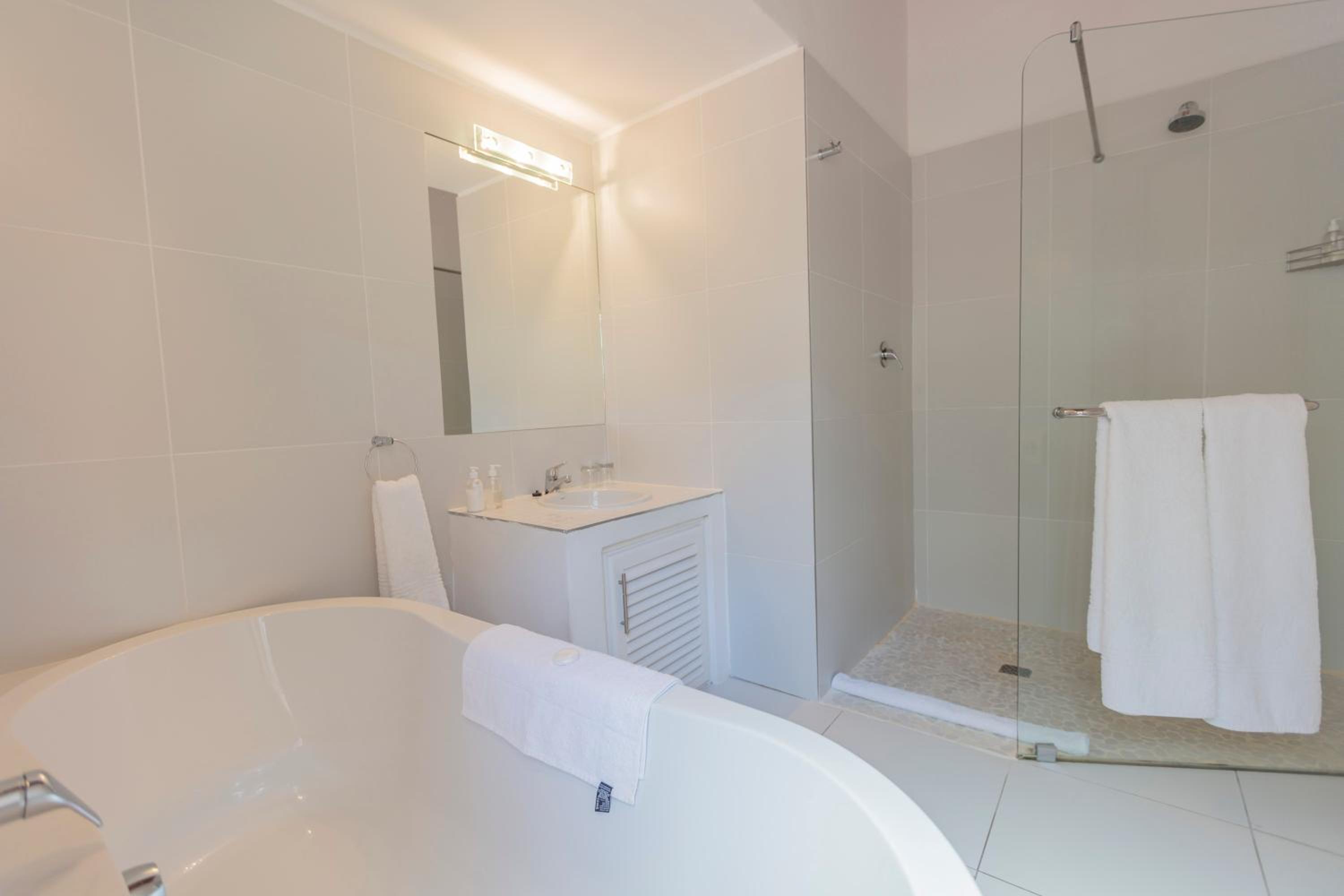 Standard Double or Twin Room - Photo 30