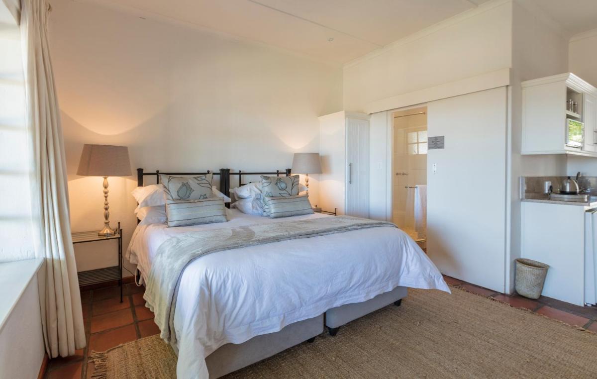 Standard Double or Twin Room - Photo 14