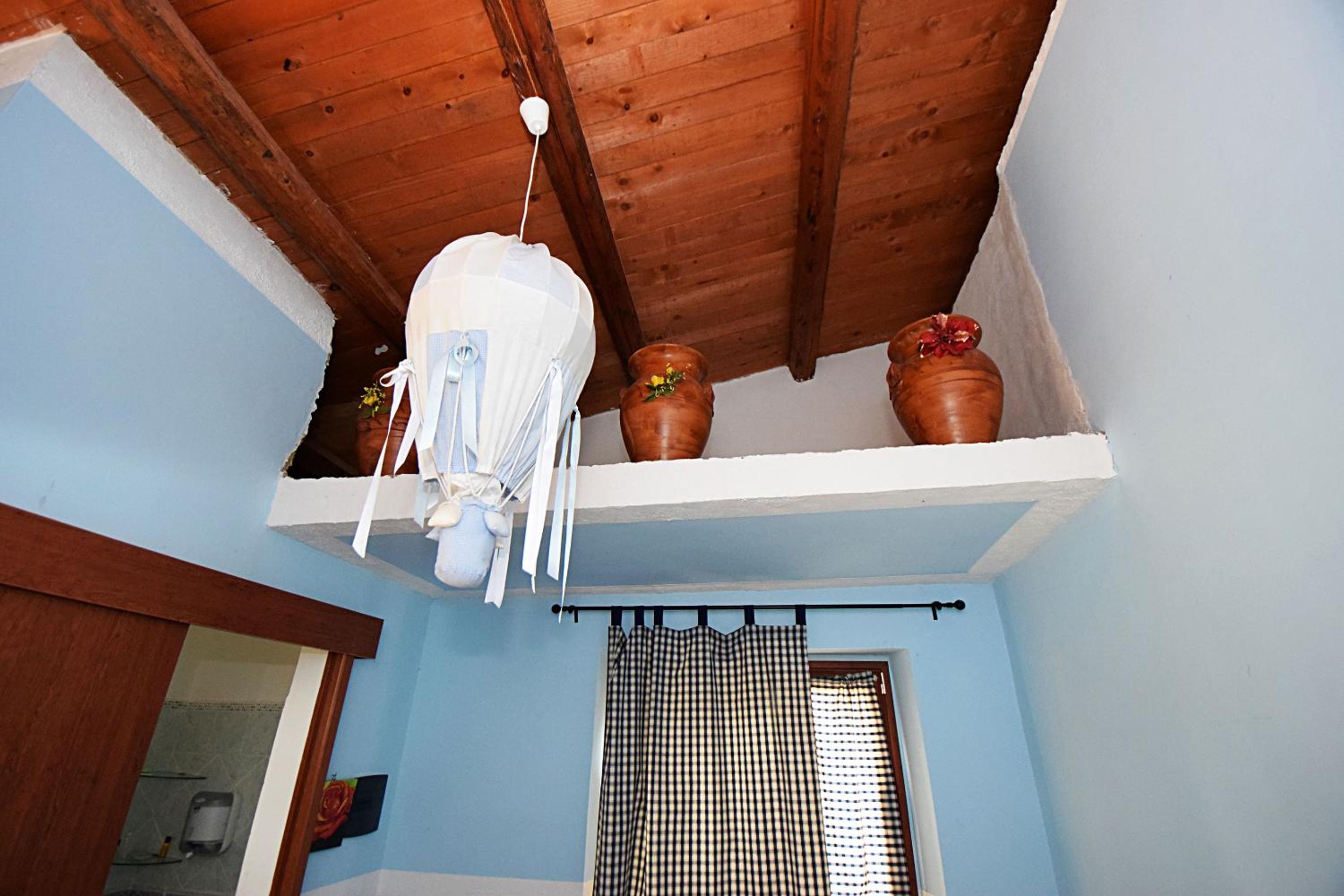Double Room - Photo 11