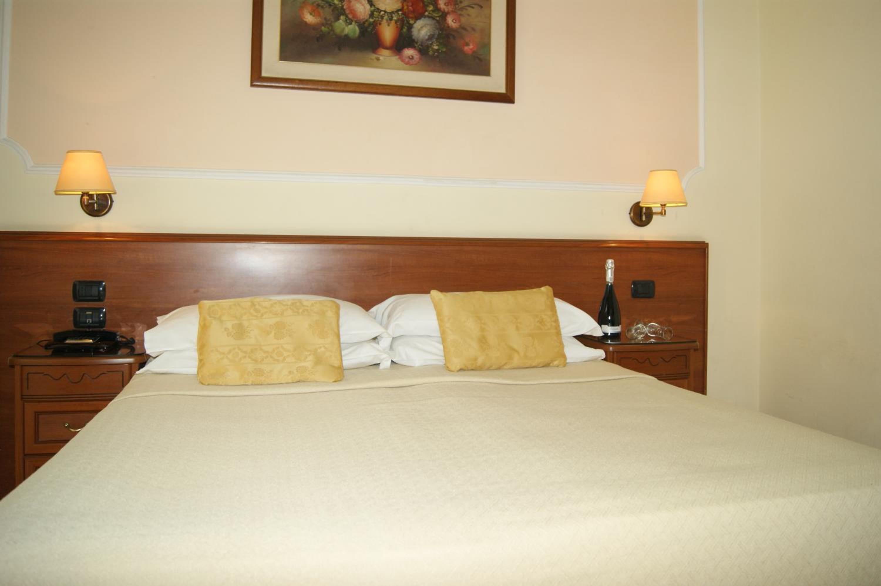 Double Room - Photo 1