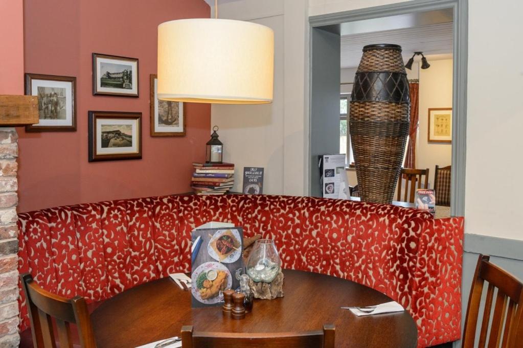 Standard Twin Room - Photo 2