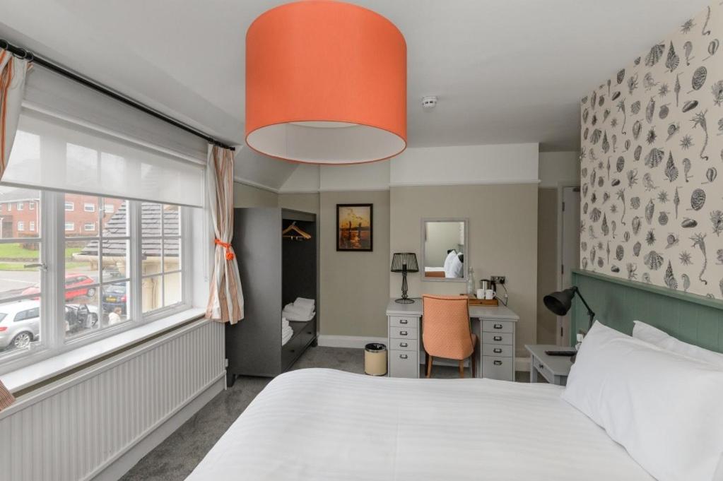 Standard Twin Room - Photo 16