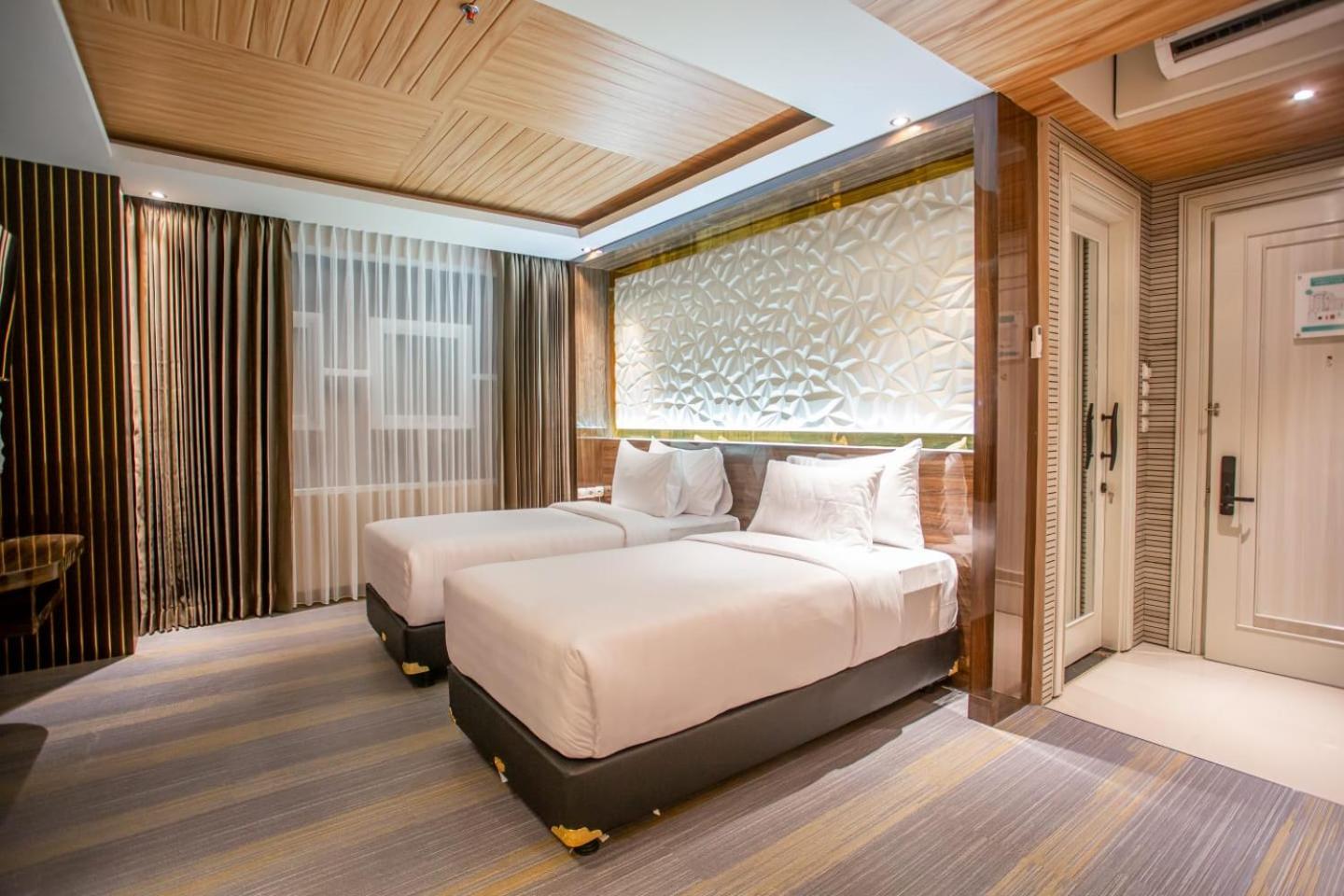 Junior Suite - Photo 12