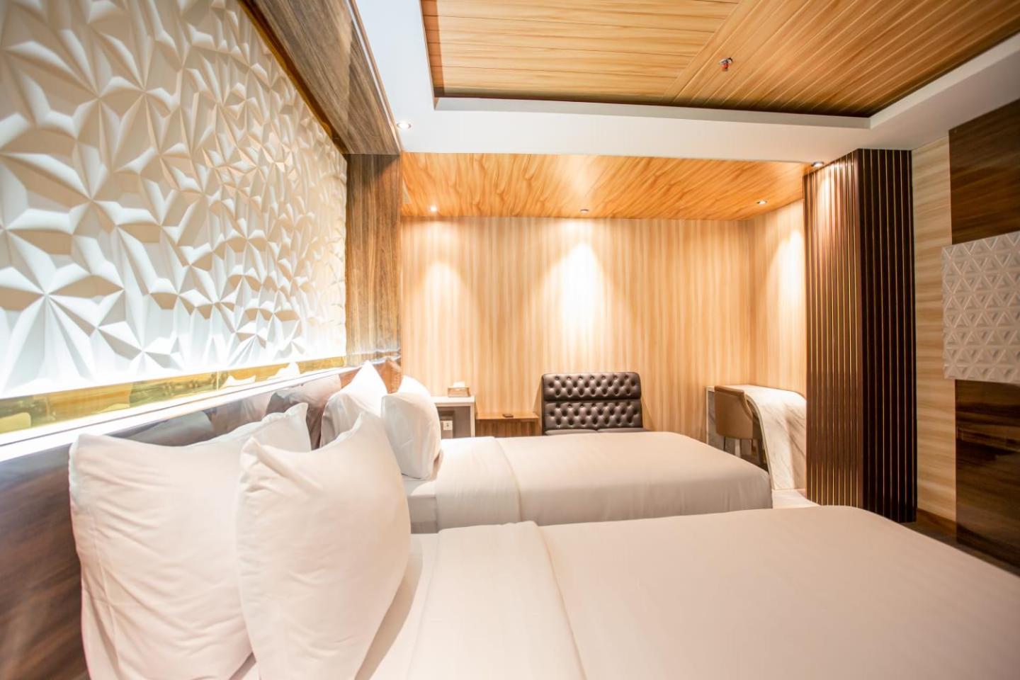 Junior Suite - Photo 13