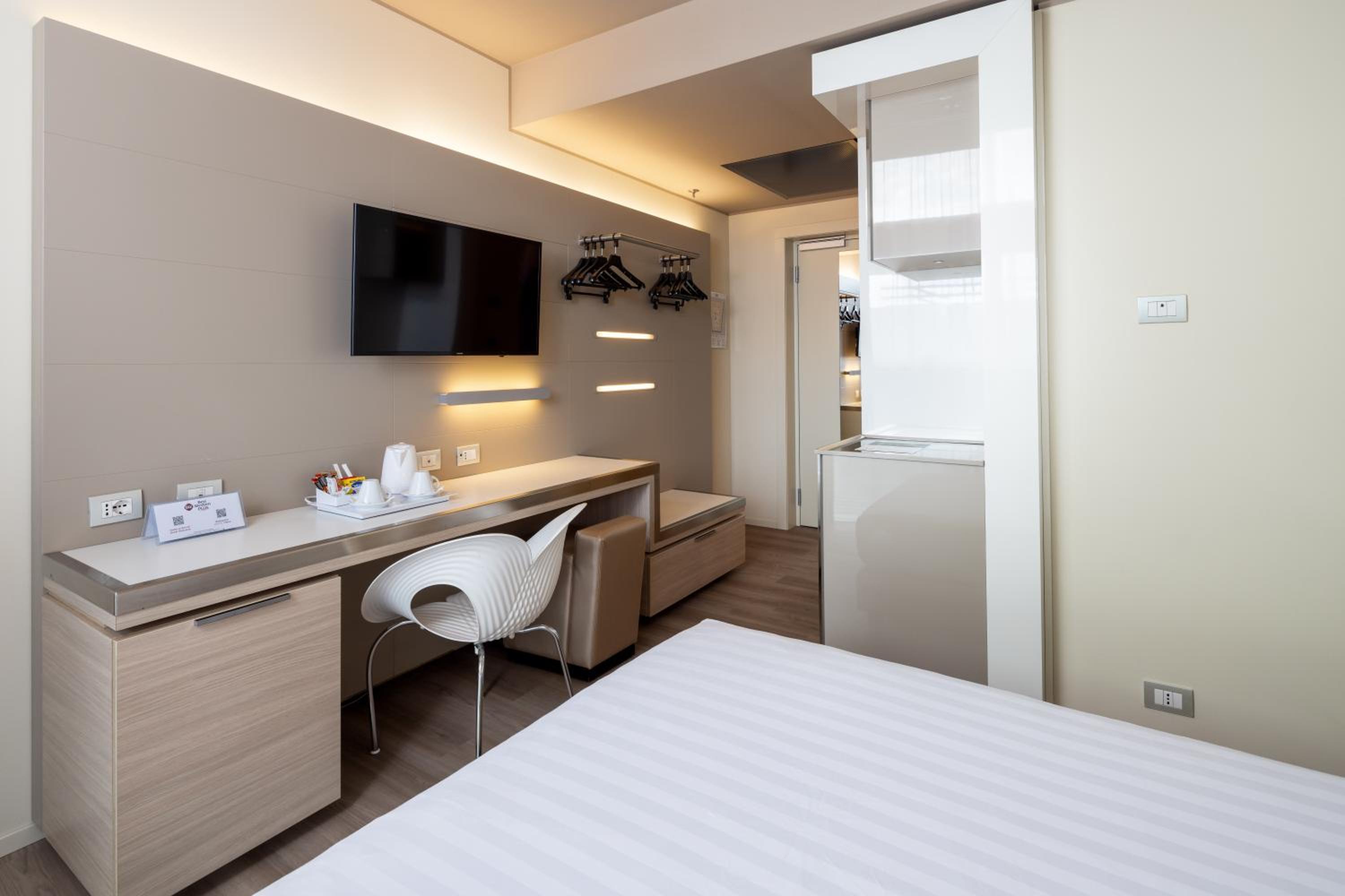 Small Double Room - Photo 1