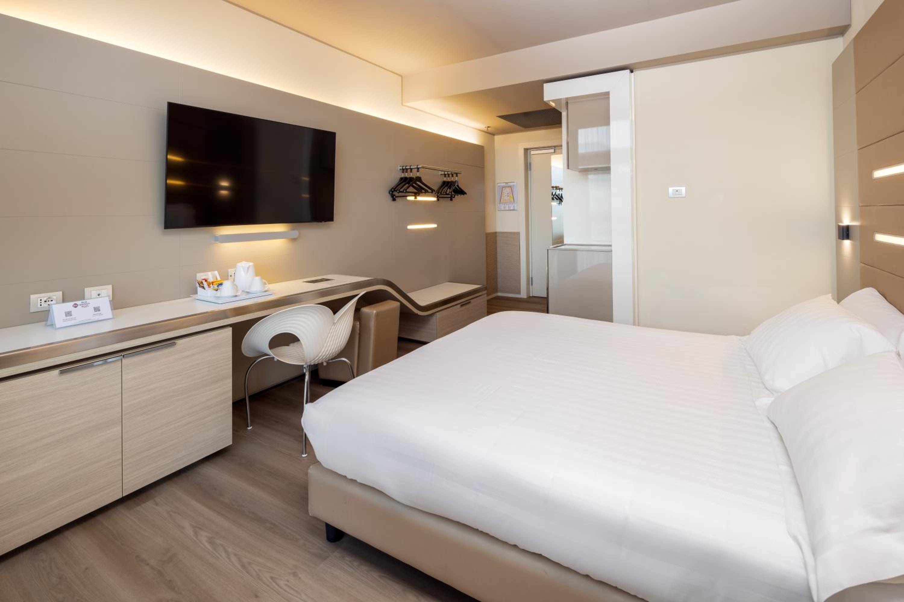 Small Double Room - Photo 3