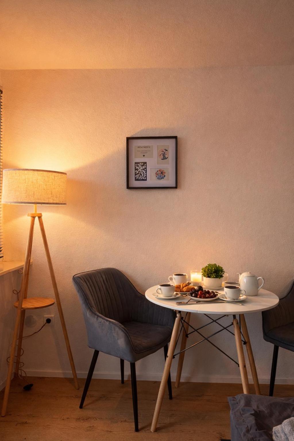 One-Bedroom Apartment with Balcony photo 2