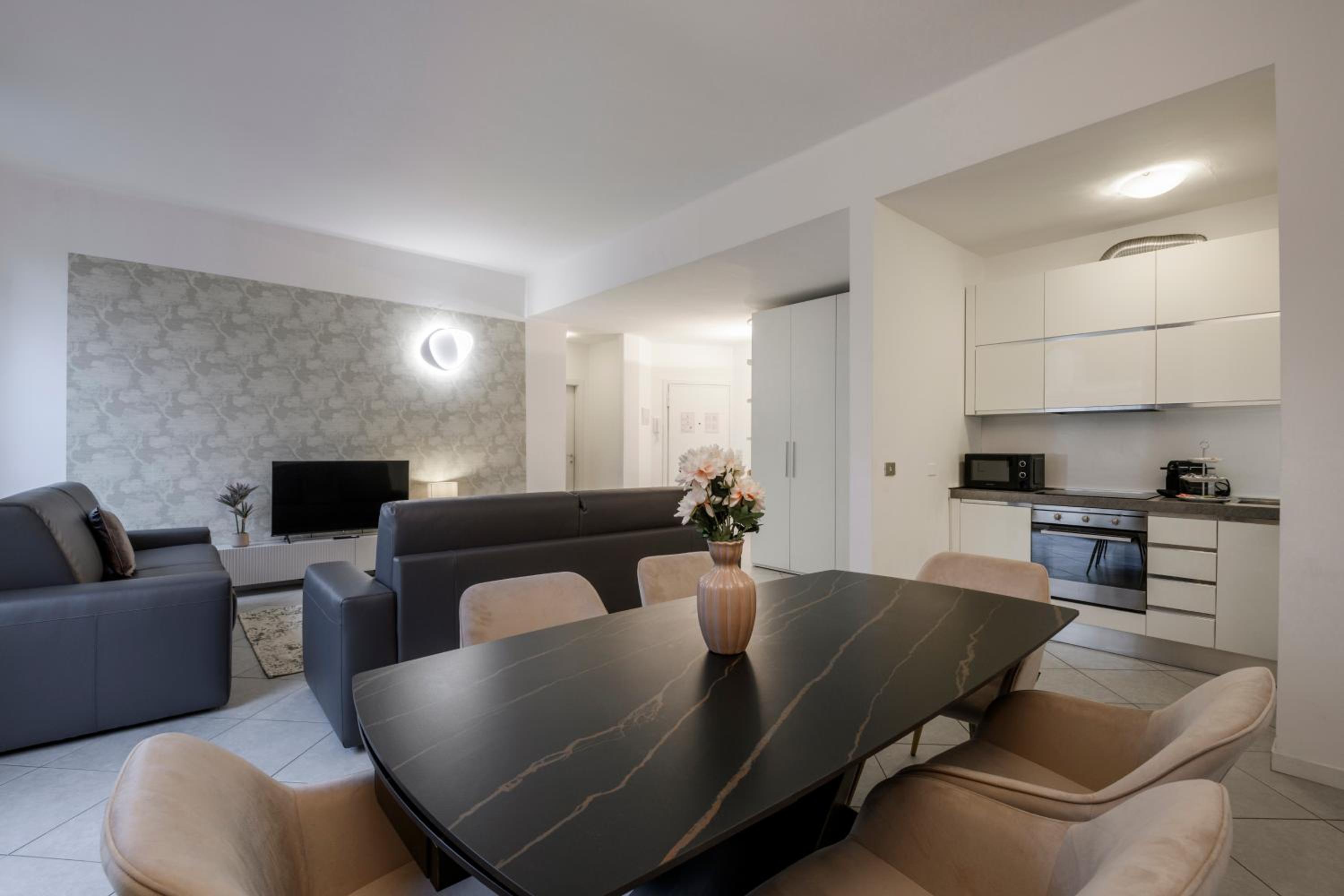 Deluxe One-Bedroom Apartment with City View
