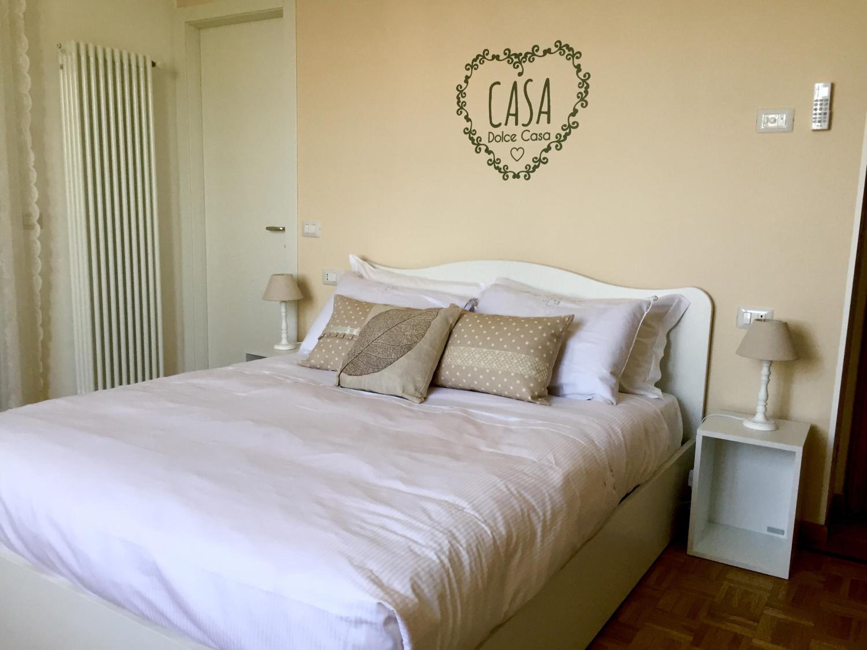Double Room with Private Bathroom - Photo 1