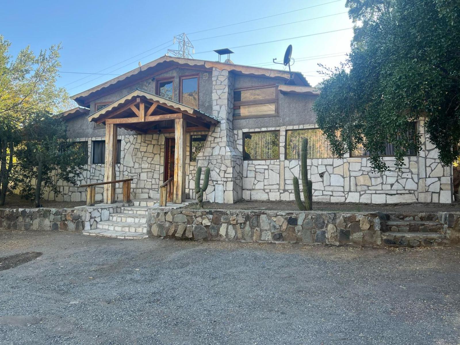 Four-Bedroom House photo 2