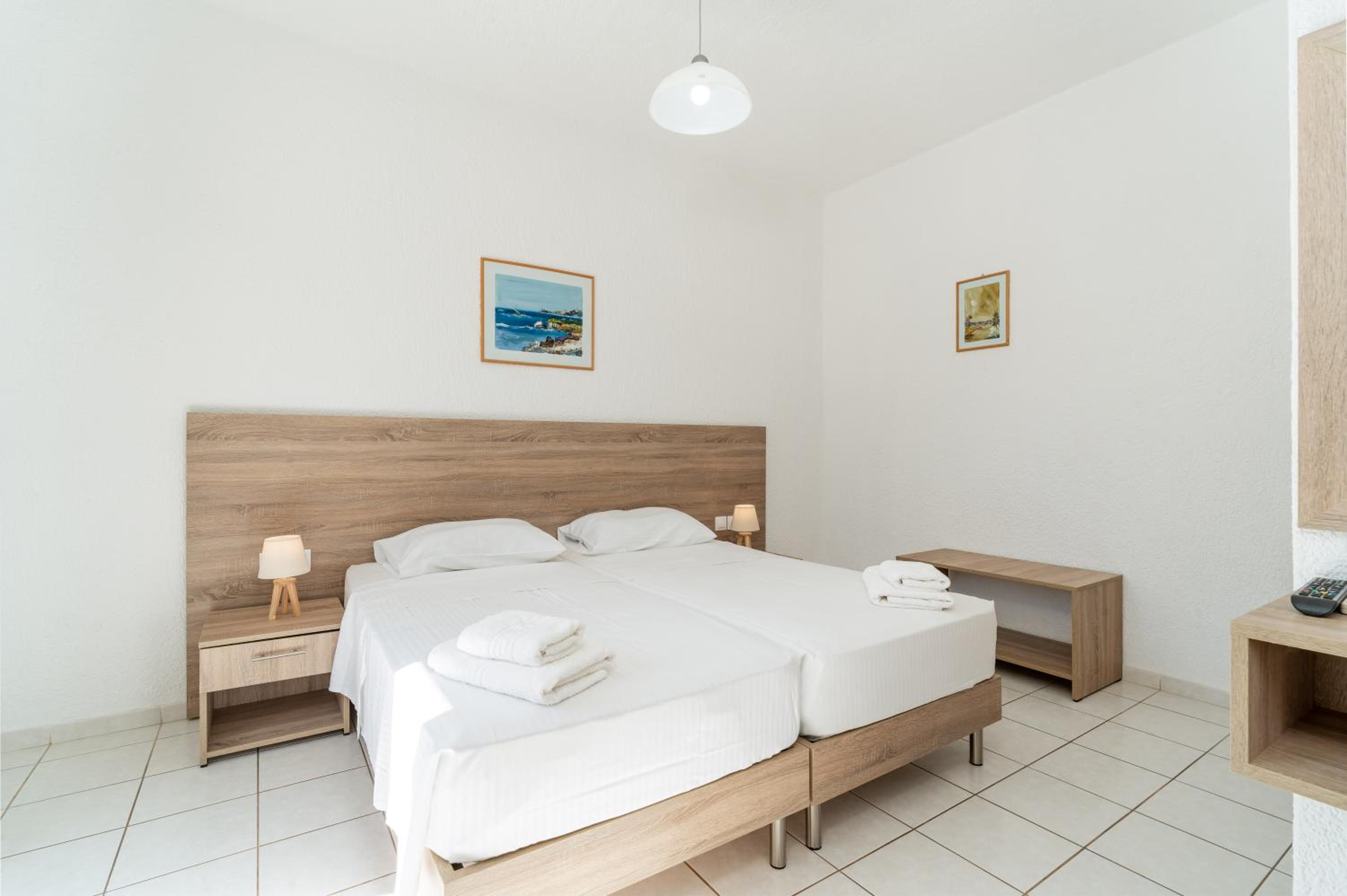Studio Apartment - Photo 4