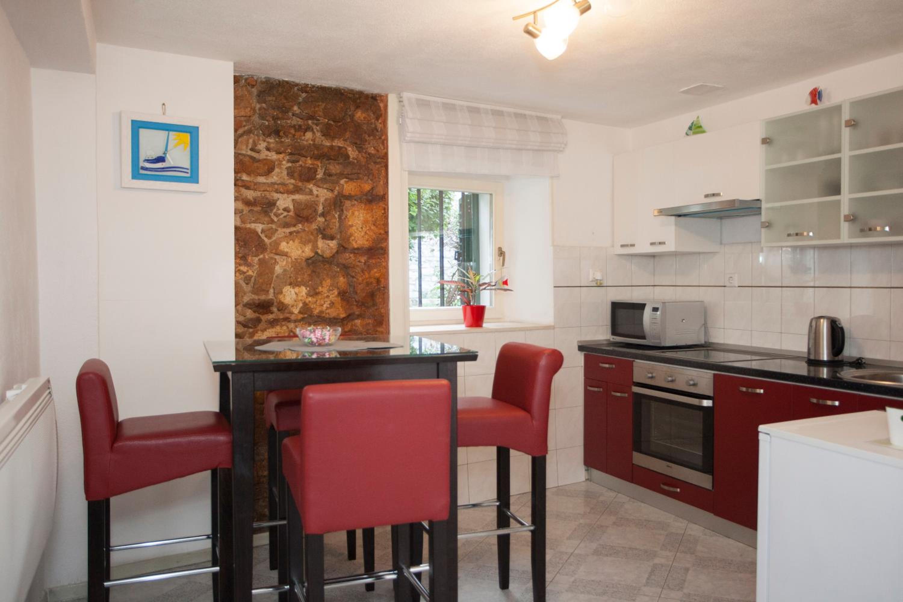 Apartment - Photo 19