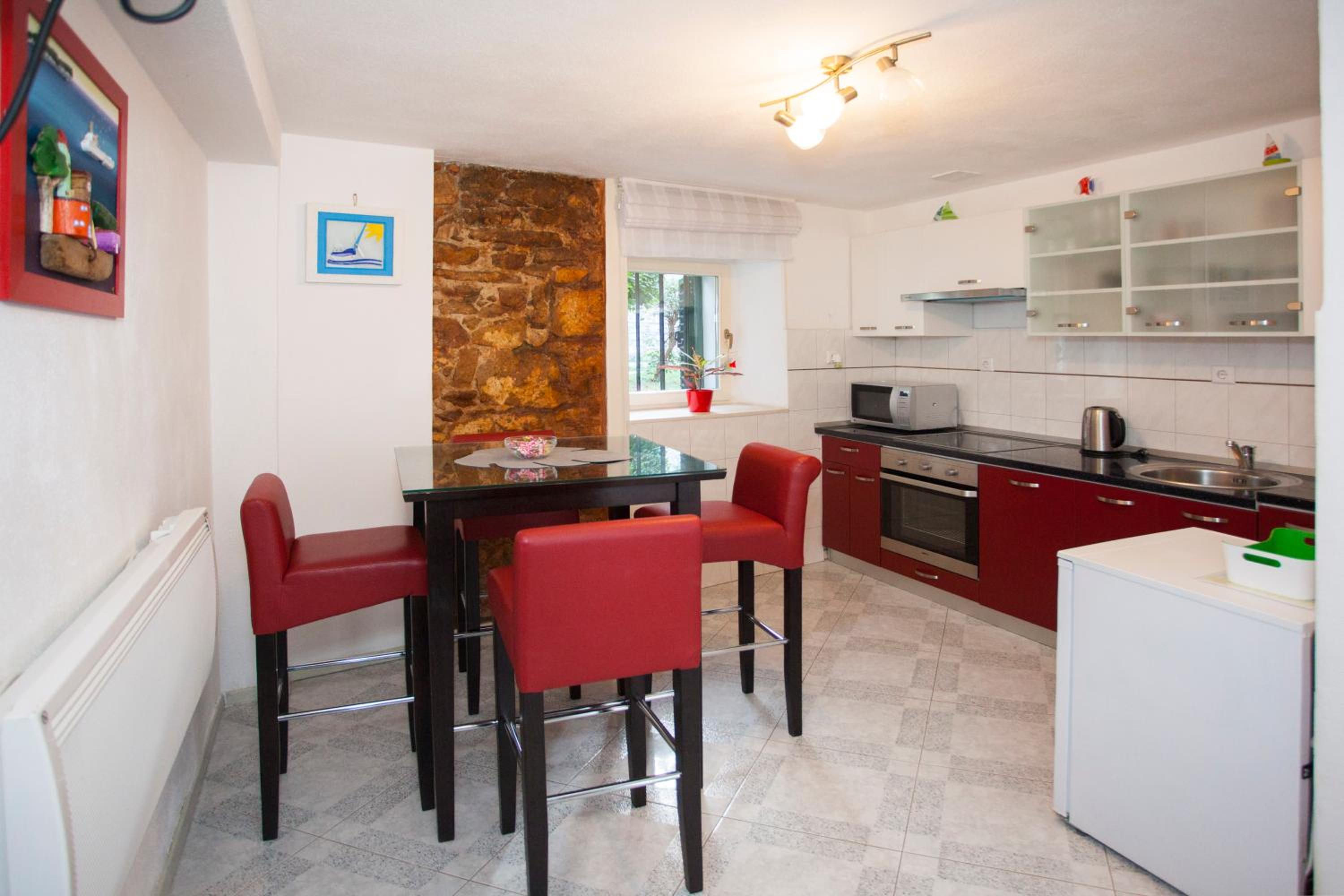 Apartment - Photo 13