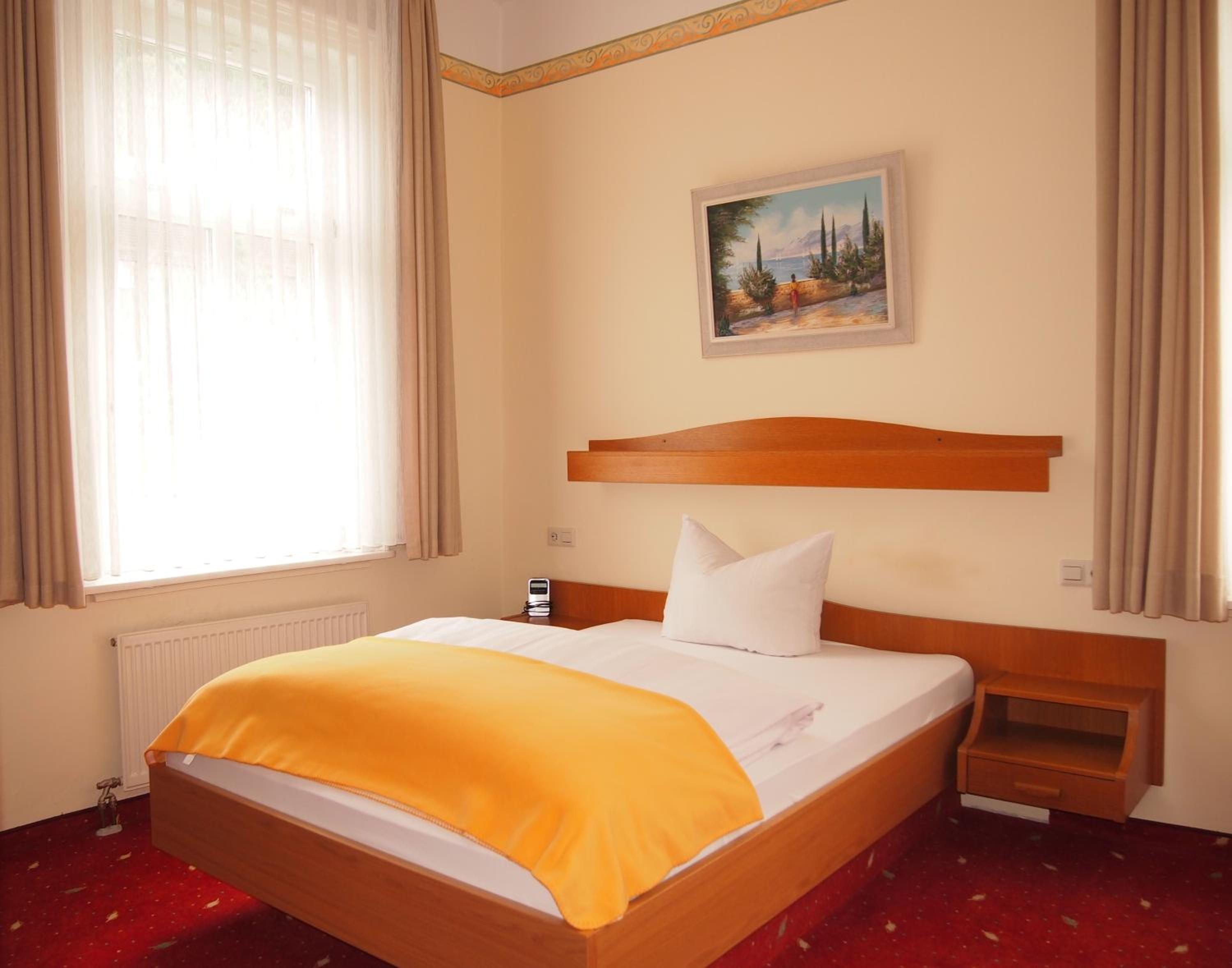Single Room photo 3