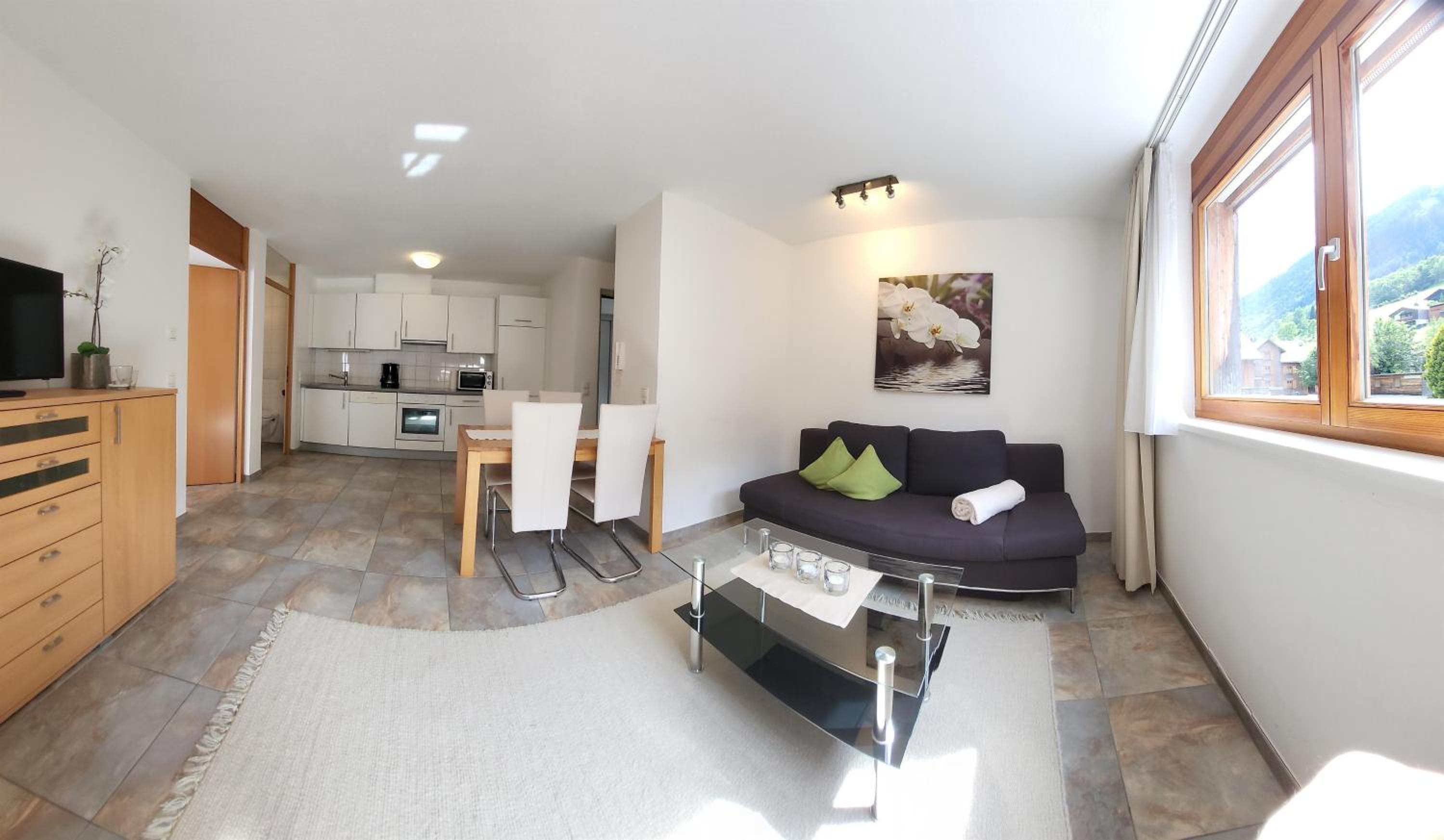 One-Bedroom Apartment with Bathroom photo 2