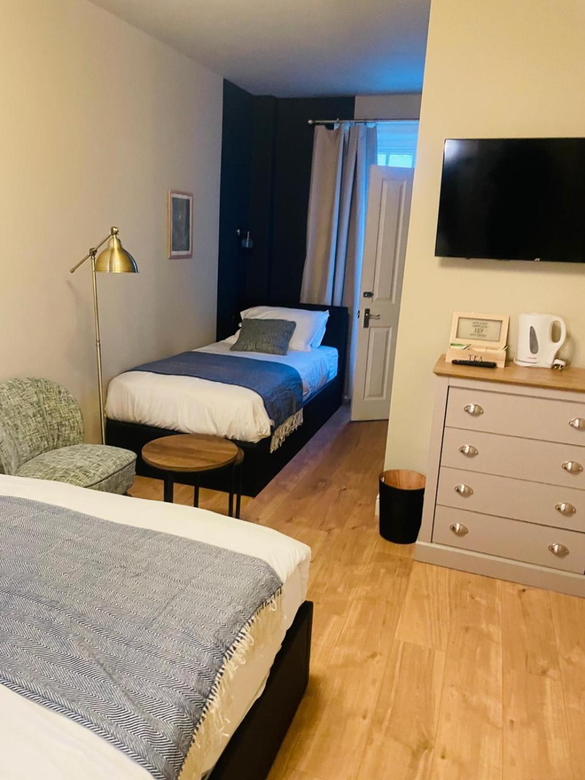 Classic Triple Room - Photo 3