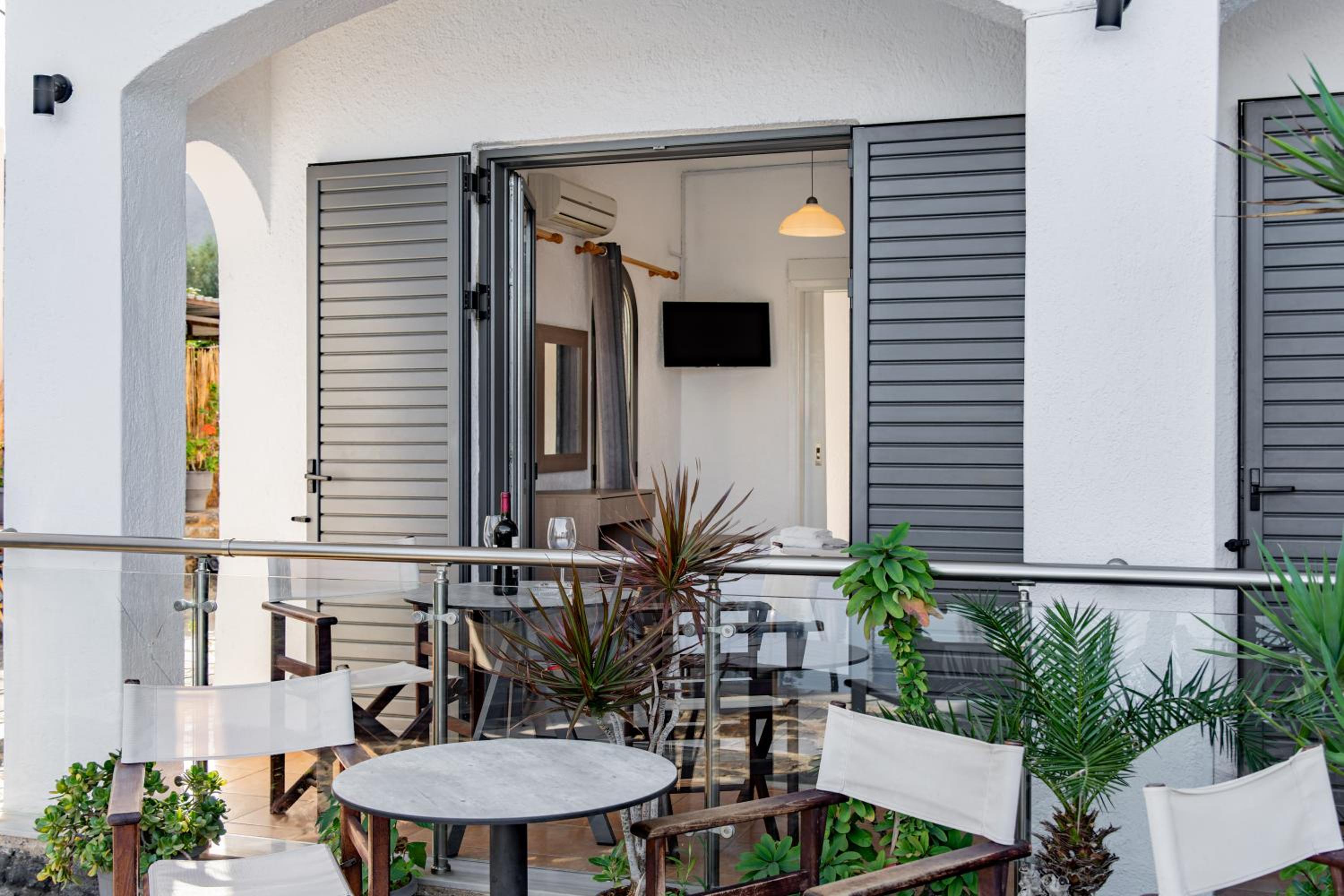 Quadruple Room with Sea View