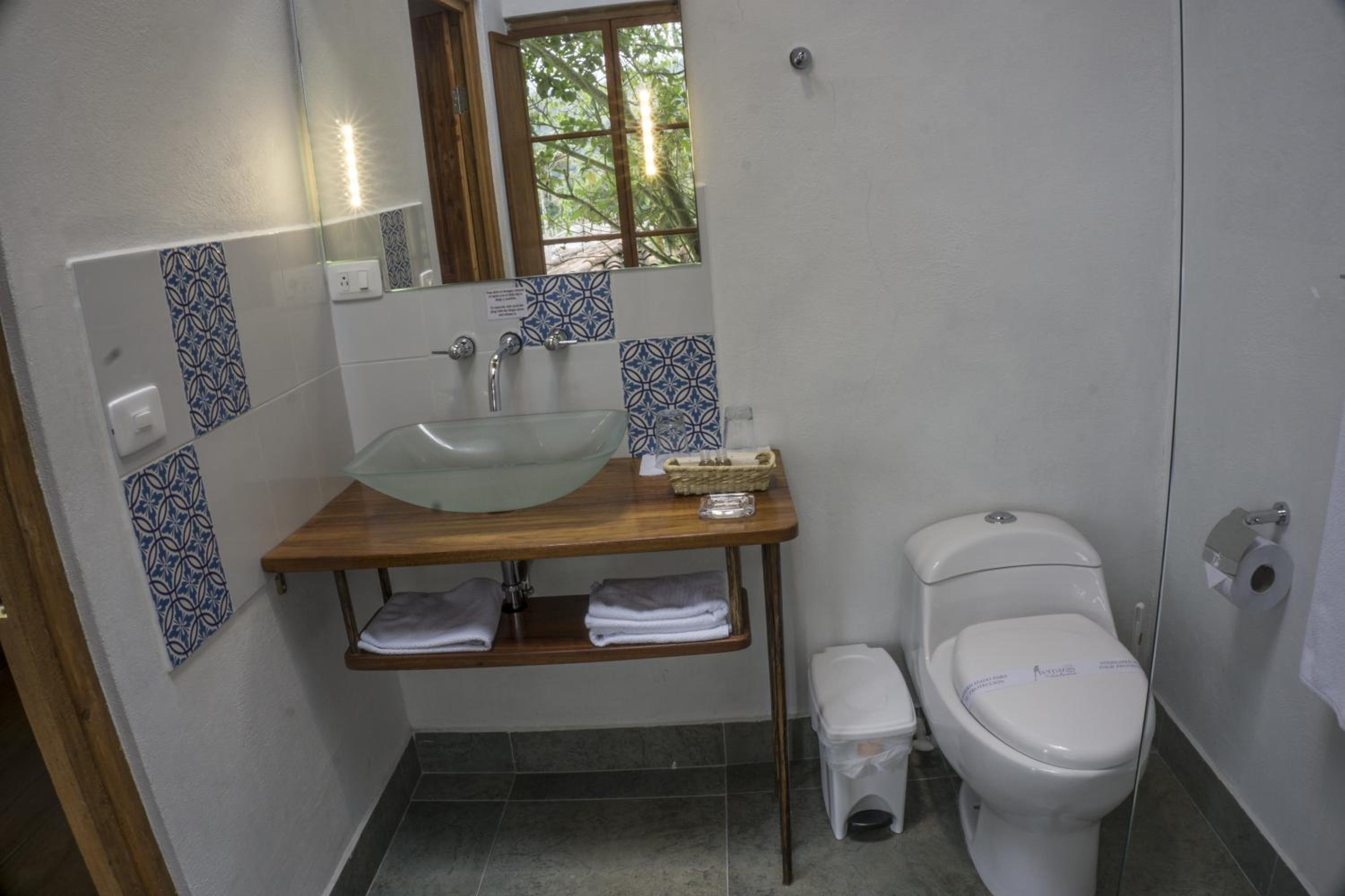 Deluxe Double Room with Balcony photo 2