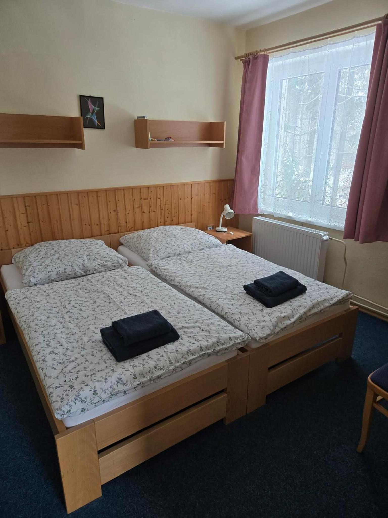 Economy Quadruple Room photo 2