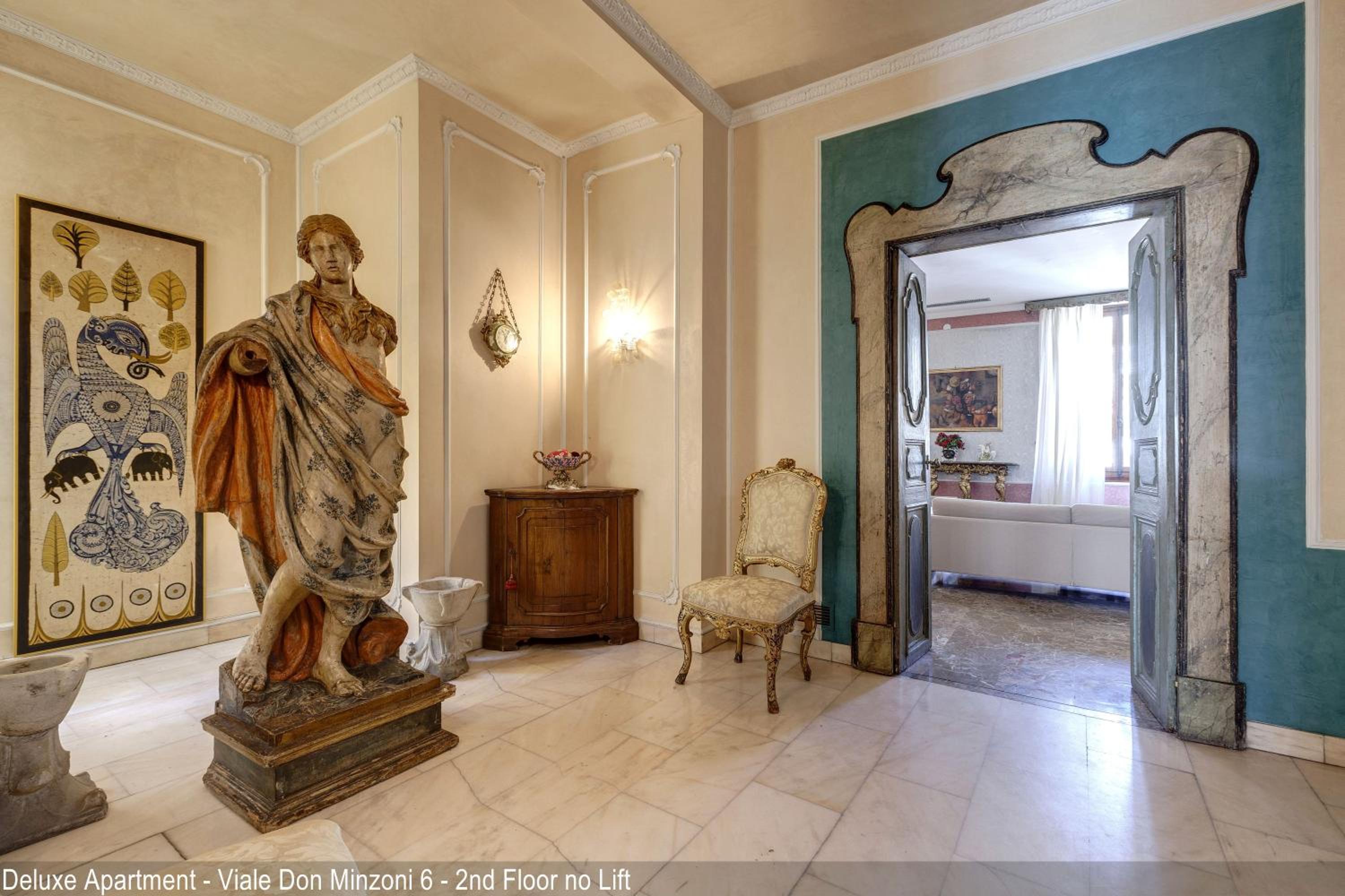 Five-Bedroom Deluxe Apartment - Viale Don Minzoni 6