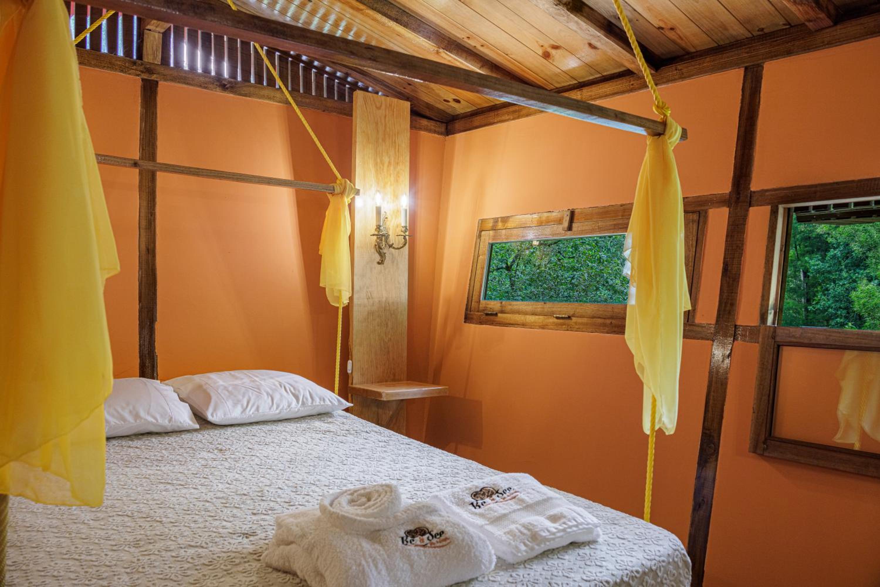 Large Double Room photo 3