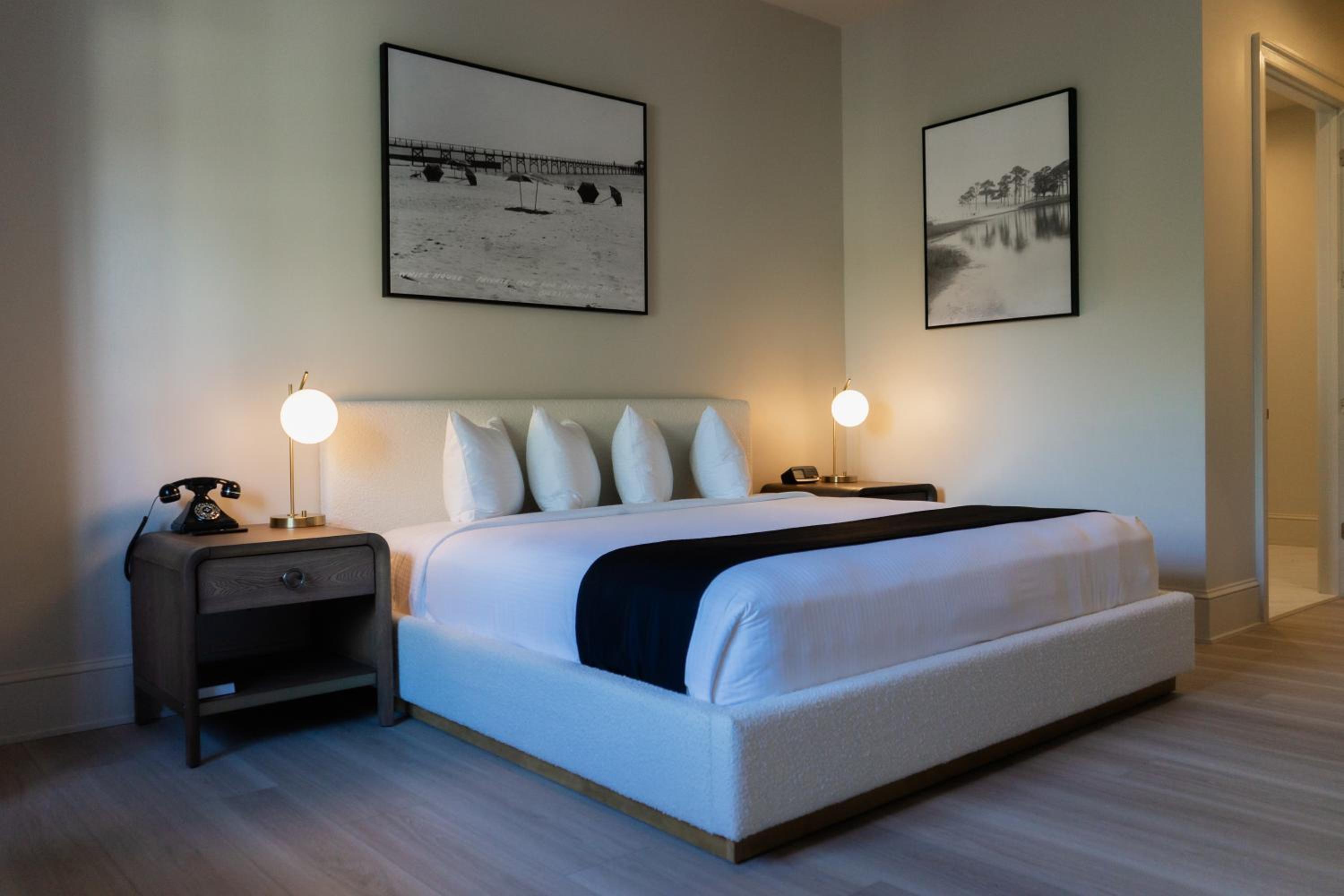 ADA King Room photo 1