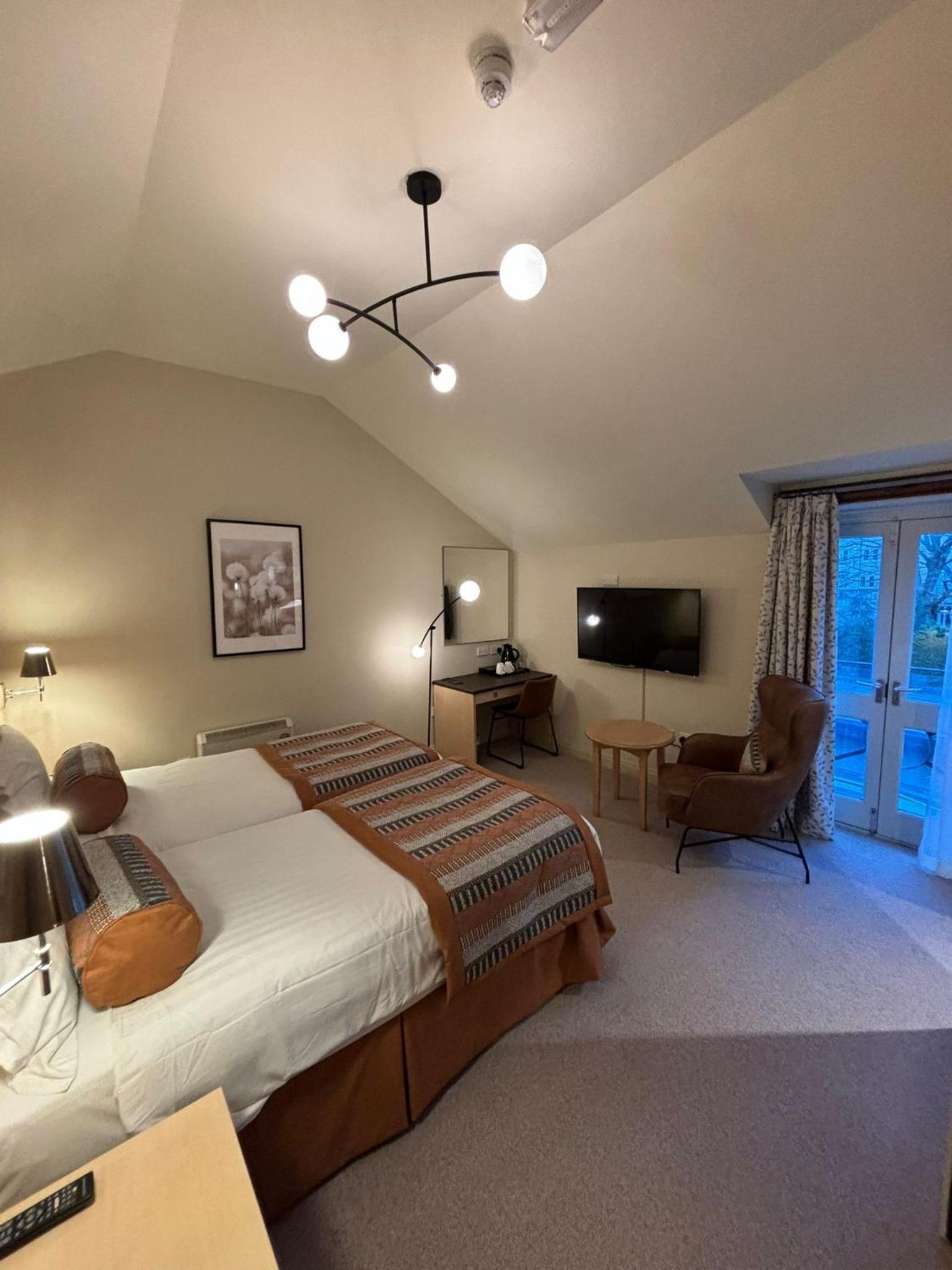 Canal Plus Twin Room