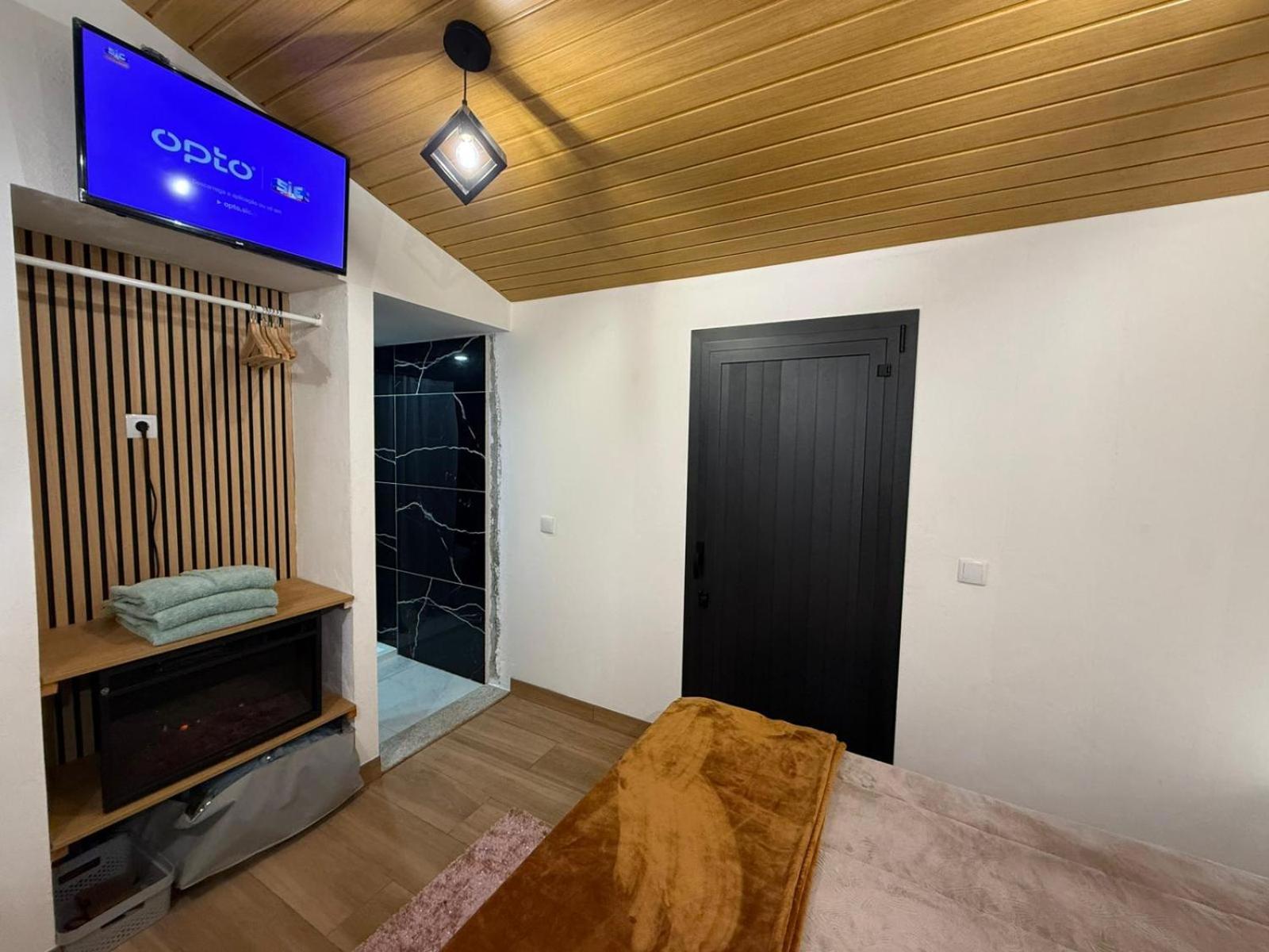 One-Bedroom House photo 2