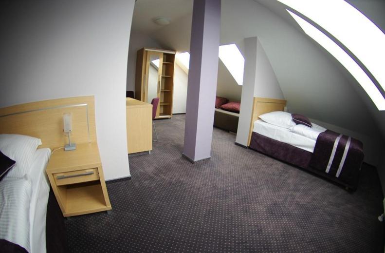 Triple Room - Photo 5
