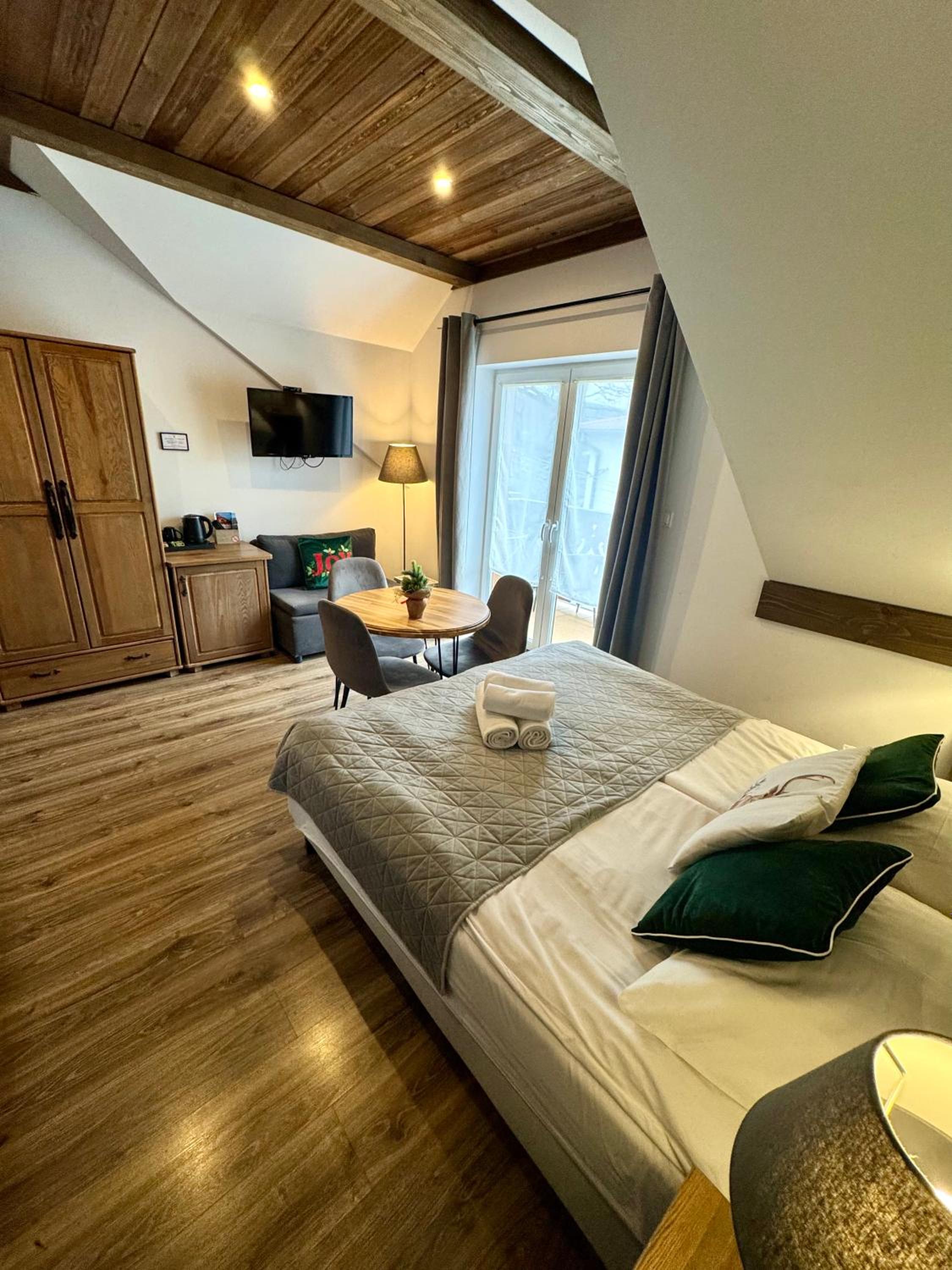 Double Room with Balcony photo 3