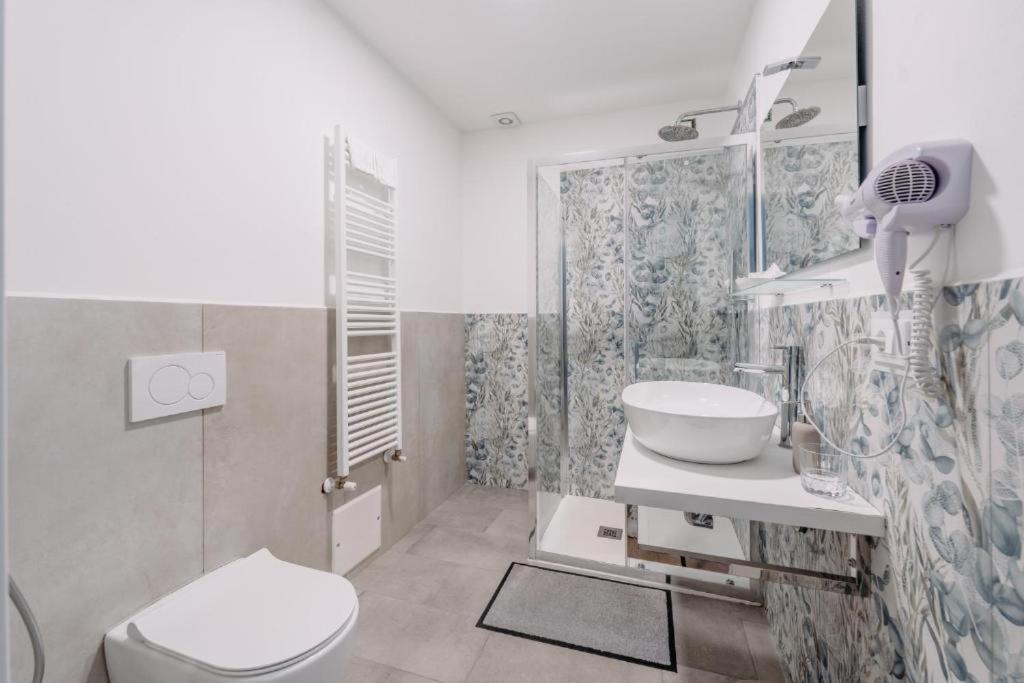 Large Double or Twin Room