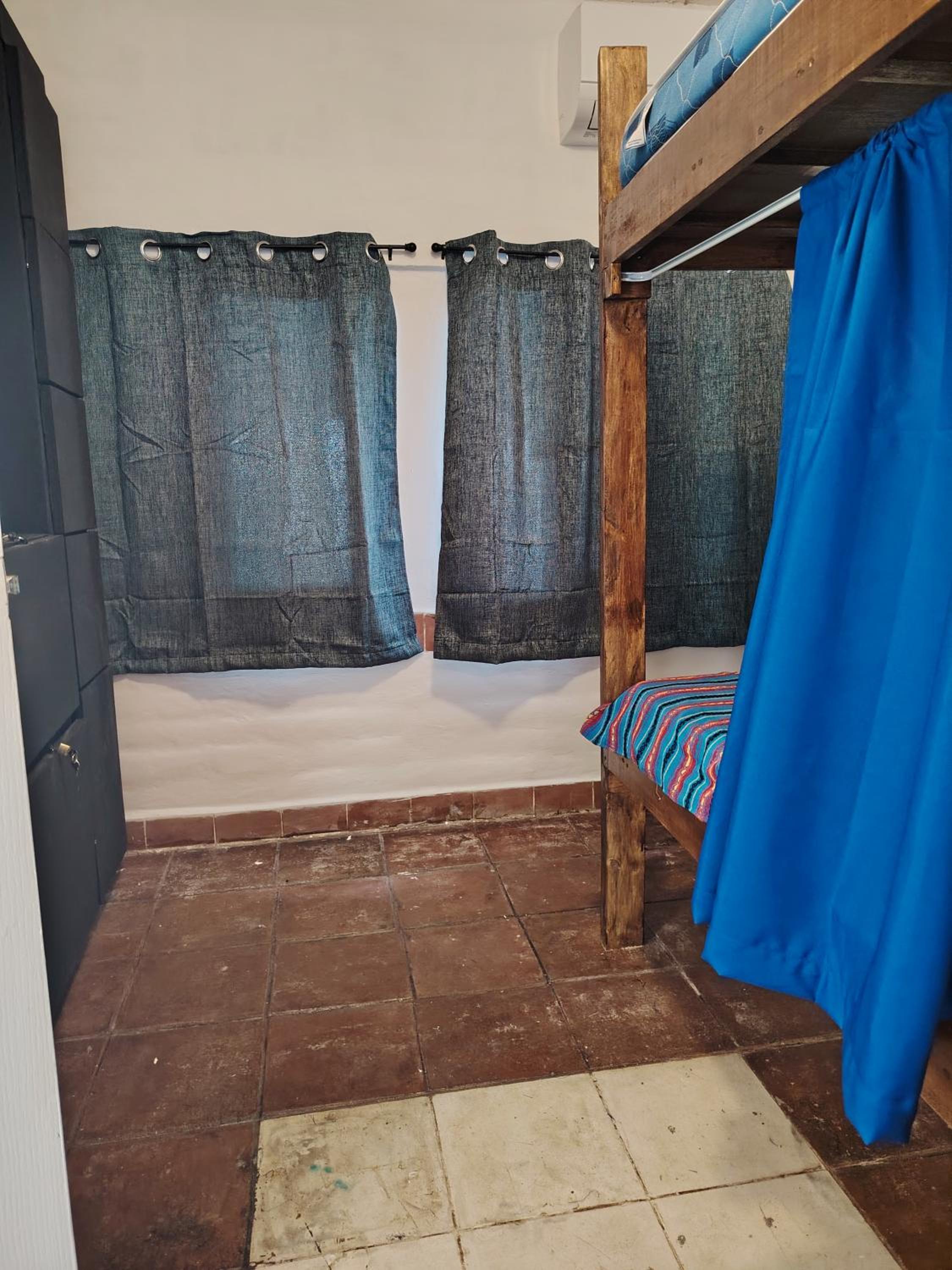Bunk Bed in Mixed Dormitory Room