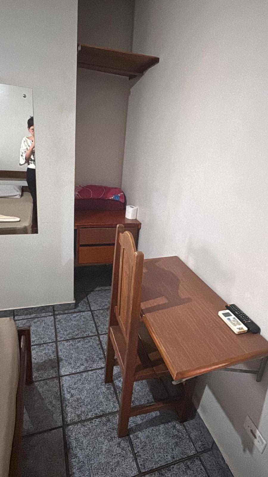 Economy Triple Room photo 2
