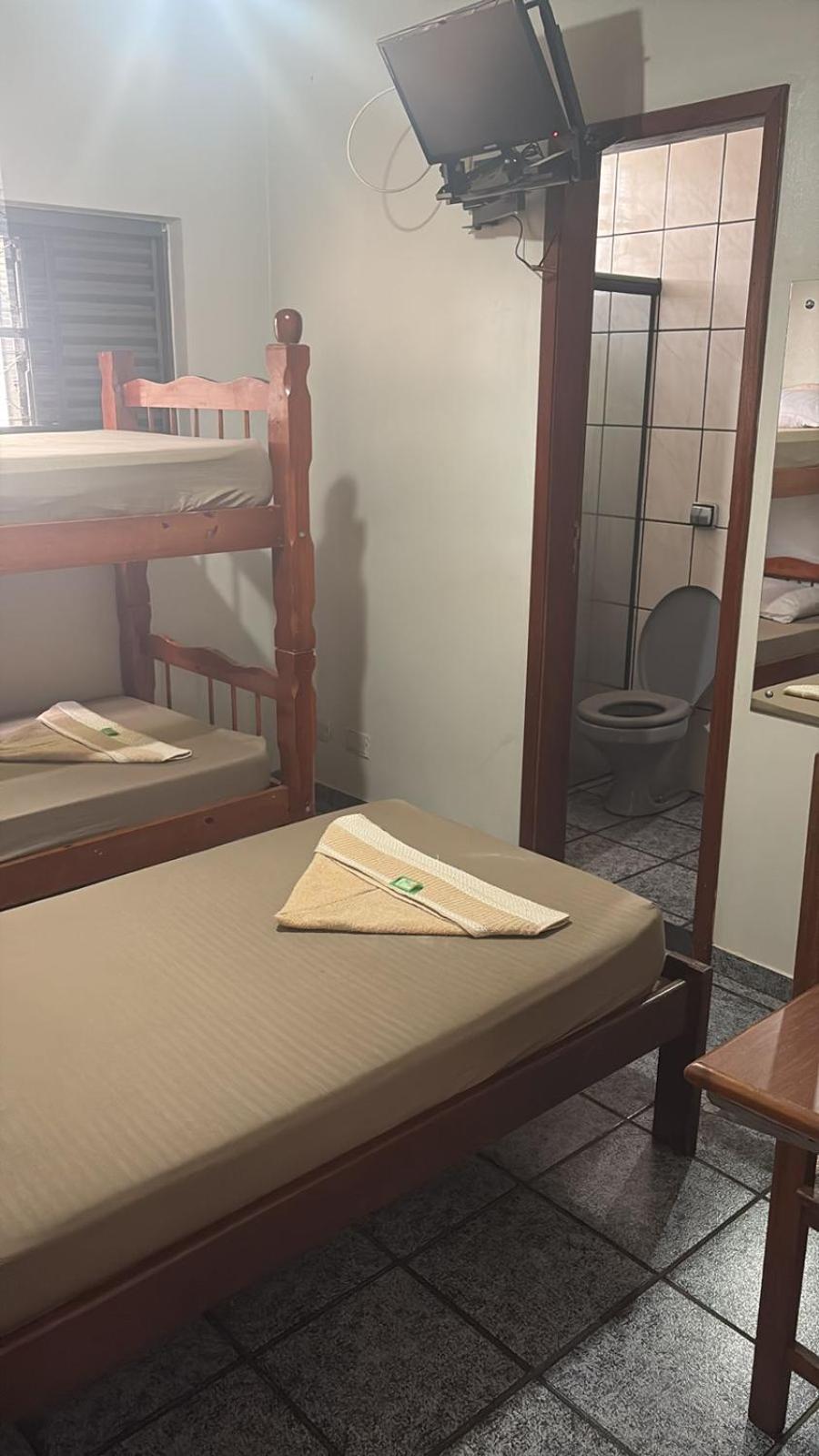 Economy Triple Room photo 3