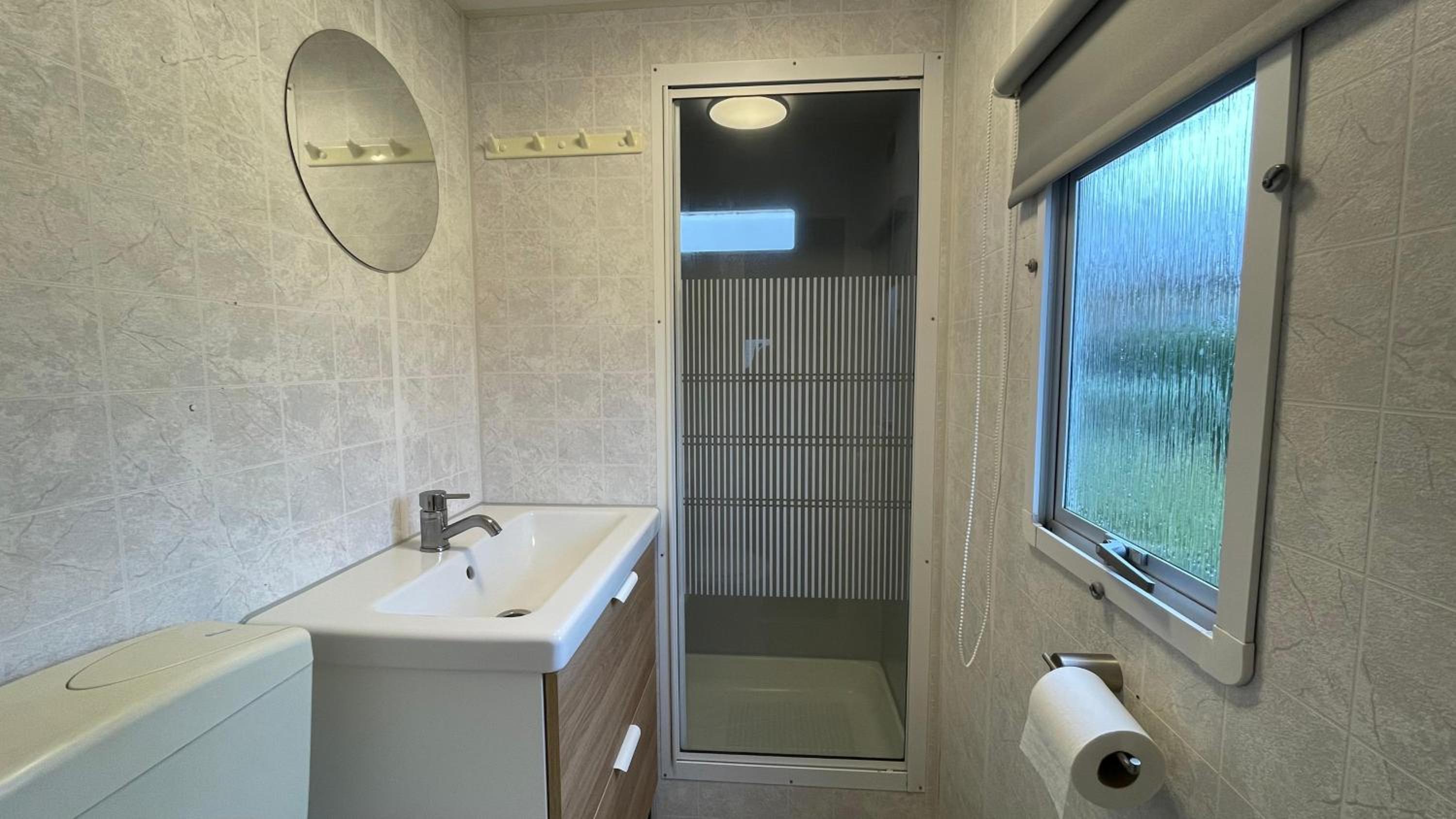 Mobile Home photo 3